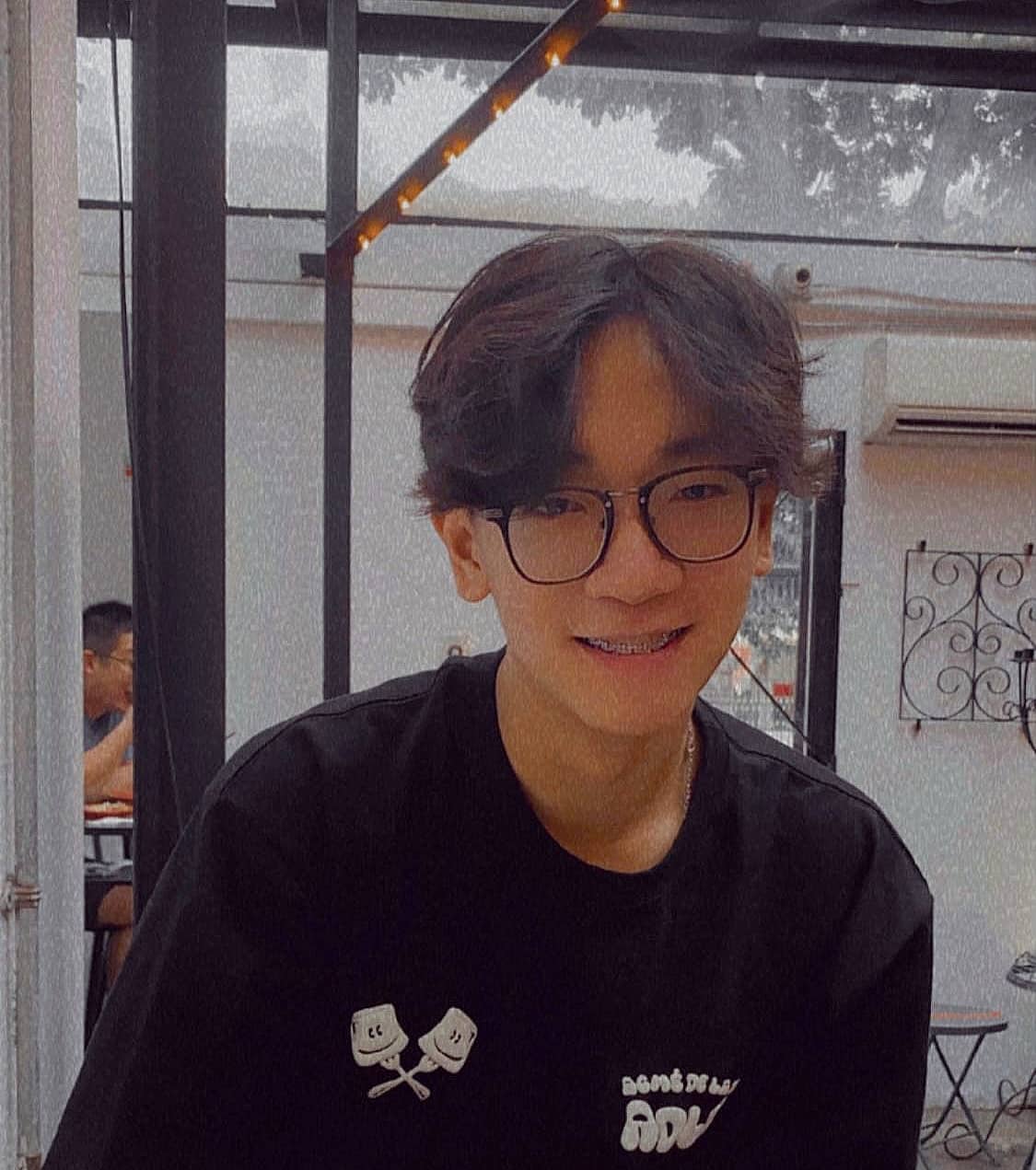 "GP used to be a daunting subject for me as no matter how hard I try to study for it, my result had always been hovering around the S or E grade. I could remember feeling anxious and worried as A levels was just around the corner and yet I was not achieving the result I wanted. That was when I decided to join Ms Casandra’s lessons and I would say it was one of the best decisions I’ve made.
I believe that many students like myself are unsure of how to properly prepare for GP exams and are just blindly memorising articles or examples. After joining Ms Casandra’s class, she made me realise that GP isn’t just abut that. On the contrary, it is a subject that requires the use of many appropriate techniques.
For example, for essay writing, Ms Casandra would break the essay down to different segment and patiently teach us the required techniques to score well for each segment. After doing so, by applying all the techniques Ms Casandra taught and by following her format in tackling the essay questions , writing a GP essay soon became a smooth and straightforward process.
Not only that, in Ms Casandra’s lessons, she would diligently go through the different topics in an entertaining and engaging manner such that those examples she go through would be engraved in your mind. Rather than trying to memorise and squeeze all the examples the day before GP exam, (only to forget most of it), I could recall the examples I needed for the essay easily thanks to Ms Casandra’s lessons.
Similarly, for Paper 2, Ms Casandra’s techniques of answering every type of question and her method of approaching the AQ ensures that we would attain the highest possible mark. By simply following her methods of answering the questions, my results have shown an improvement of a few grades and I believe this is because her method assures that you are answering the question directly which would guarantee you to achieve full marks for that question." -to be continued in comments