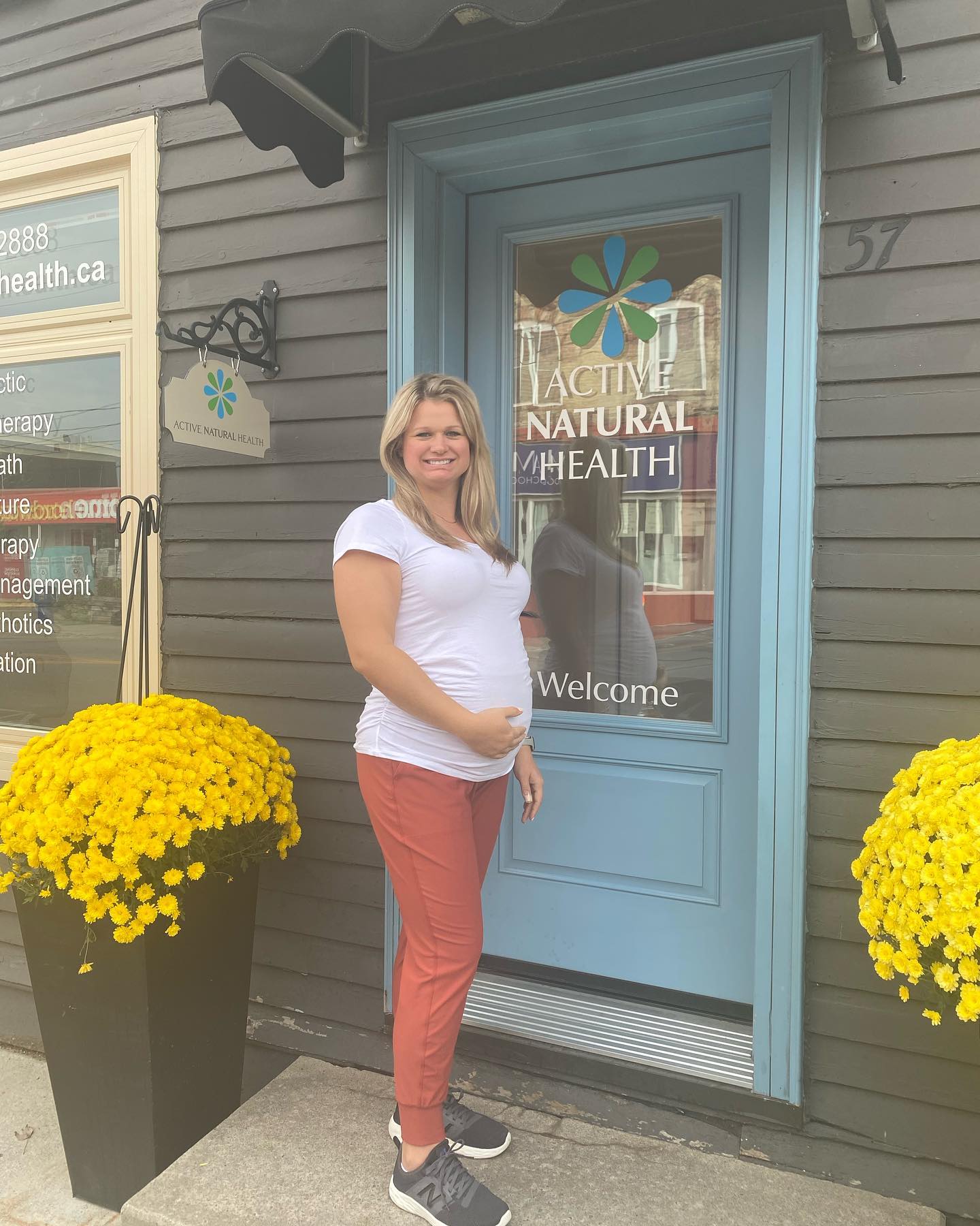 ๐ข Dr. Lauren will be going on maternity leave November 15th ๐คฐ๐ผ and will be returning in March!
Dr. Natalie and Dr. Ryan will be available for all of your chiropractic needs! ๐๐ค
