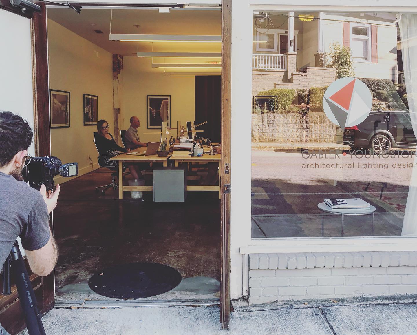Getting the shot at Gabler Youngston’s studio in Grant Park Atlanta. #locationphotography #atlphotographers #atlcreatives #brandingagency #lightingarchitecture
