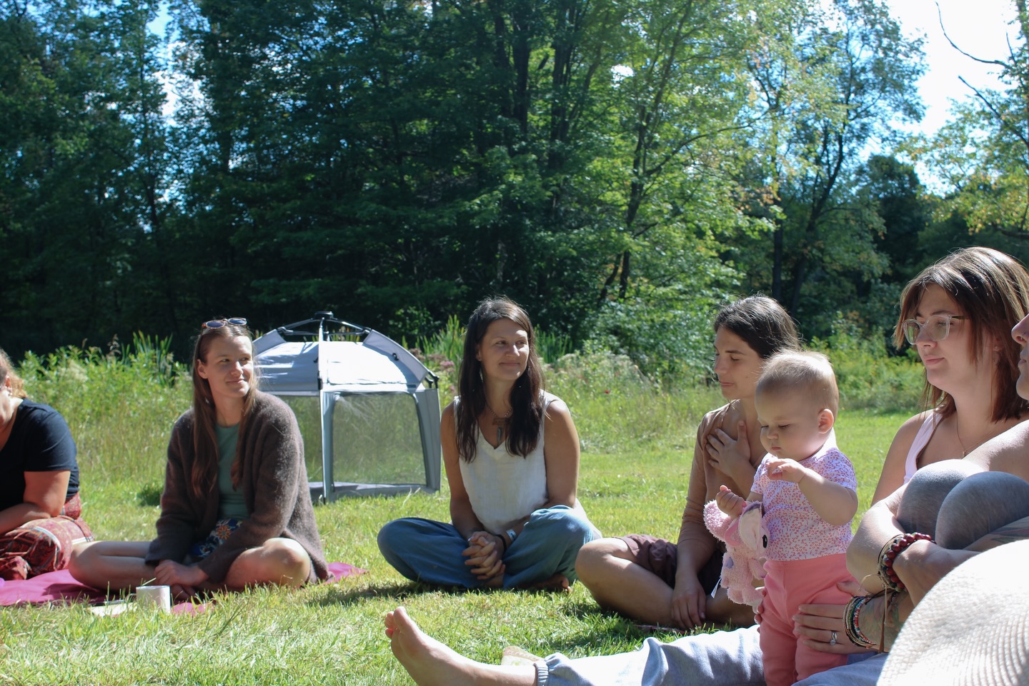 Reminiscing through Photos of the Red Tent Wombyn Circle we held back in September with @highlandspringsfloral 💐
Missing the Suns Warmth during this brisk 9 degrees day!