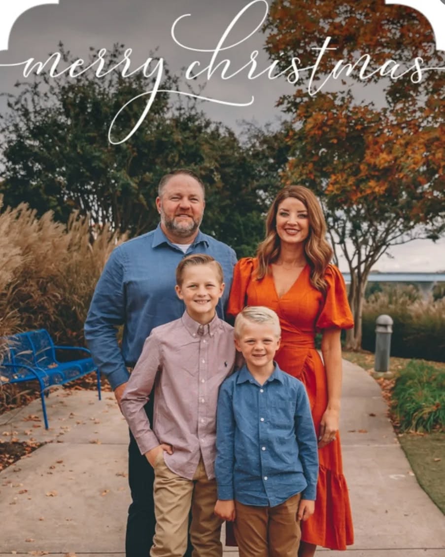 Merry Christmas from our family to yours! π
#jontotherowconstruction