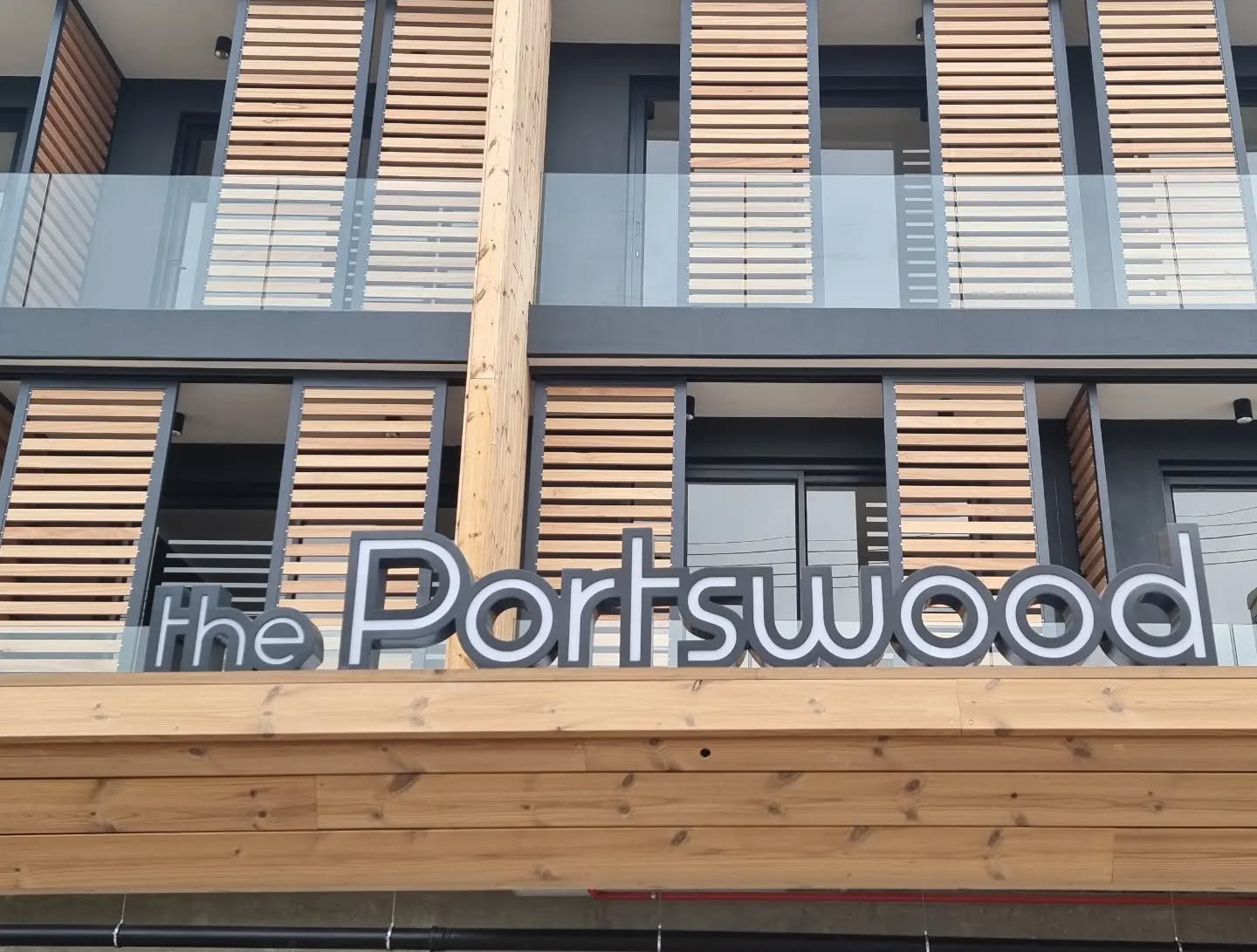 Timber cladding added colour and texture to this modern facade
#timber #cladding #timbercladding @oggieflooring #Greenpoint #apartments #Architects #design @grencoprojects