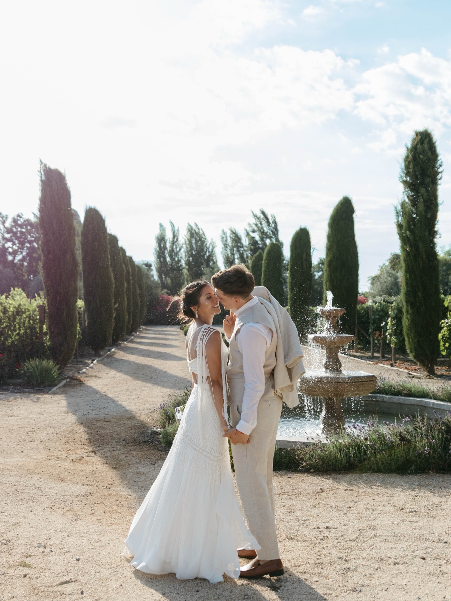 Un pequeño vistazo del intimo, cálido y romántico matri de Coty & Martin 🤍🍃
Maquillaje: @conidunsmore
lugar: @casonaalqueria
banquetera: @bufon_eventos
acuarela en vivo: @mimipalacios.art