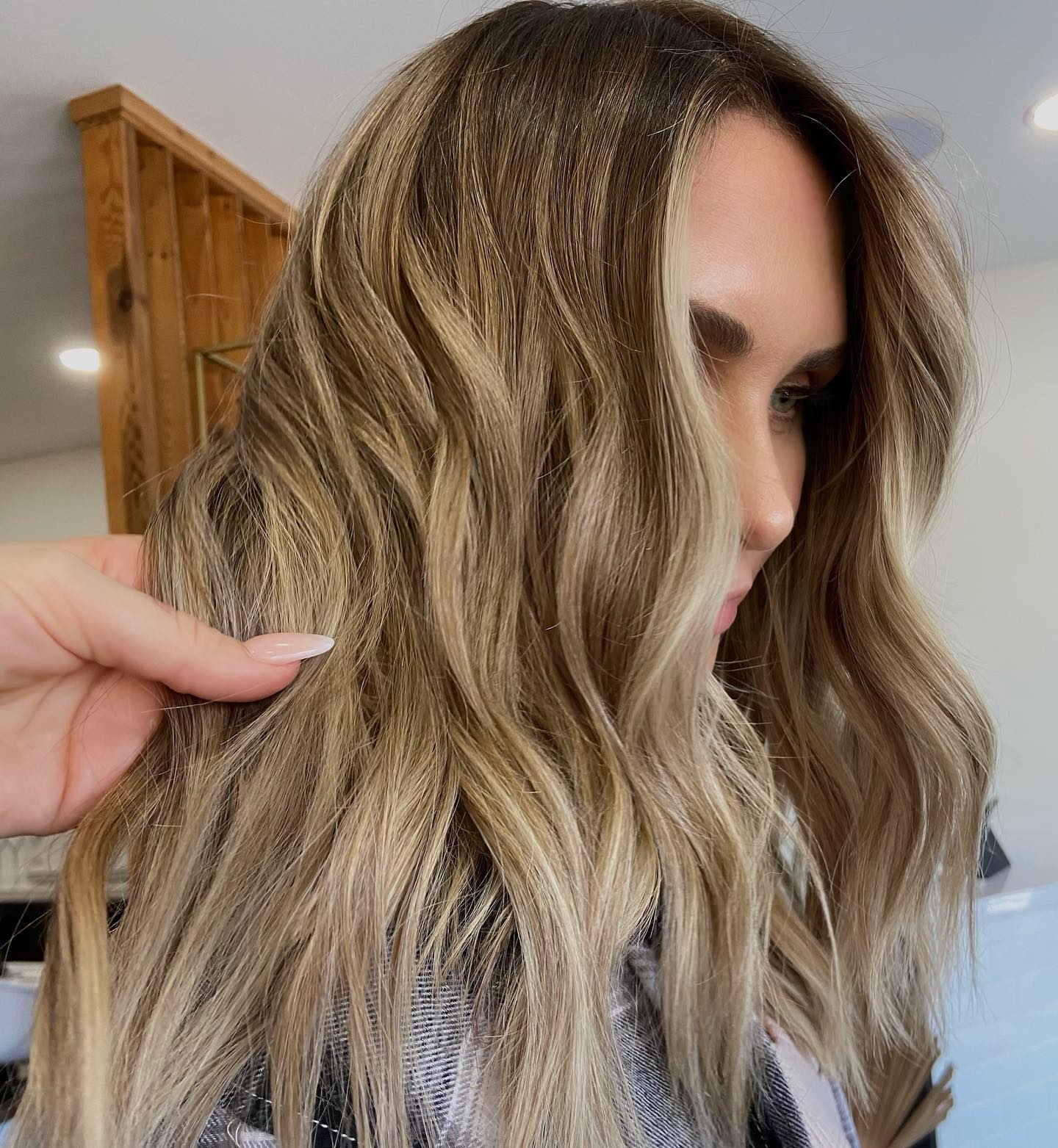 Hello fall. Nice to see you again.
______
Stylist @natalie.palmer
______
#theivyleague #cedarandivy #bronde #brondebalayage