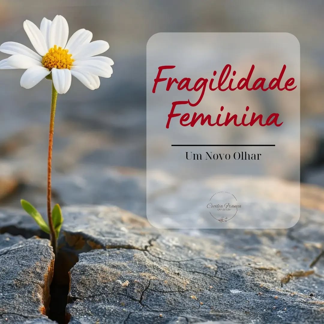 Você acredita que ser frágil é sinônimo de fraqueza? Algo digno de pena? Mas vamos refletir: você considera uma criança frágil? E por isso, ela é digna de pena?
Se a resposta for não, por que a fragilidade nos incomoda tanto?
Muitas vezes, na infância, somos forçadas a amadurecer rapidamente, assumindo responsabilidades importantes. No entanto, quando chegamos à vida adulta, é essencial voltar o olhar para aquela criança interior que não recebeu a atenção necessária.
Reconhecer a nossa fragilidade não é fraqueza, é um passo importante para a cura e o autocuidado. Vamos acolher essa parte de nós com carinho e respeito. 💖
.
.
👩🏽💻Atendimento on-line para todo o Brasil.
📆Agende uma consulta através do link na bio.
#fragilidadefeminina #autocuidado #saudeemocional #psicologia #curainterior #psicologa #terapia