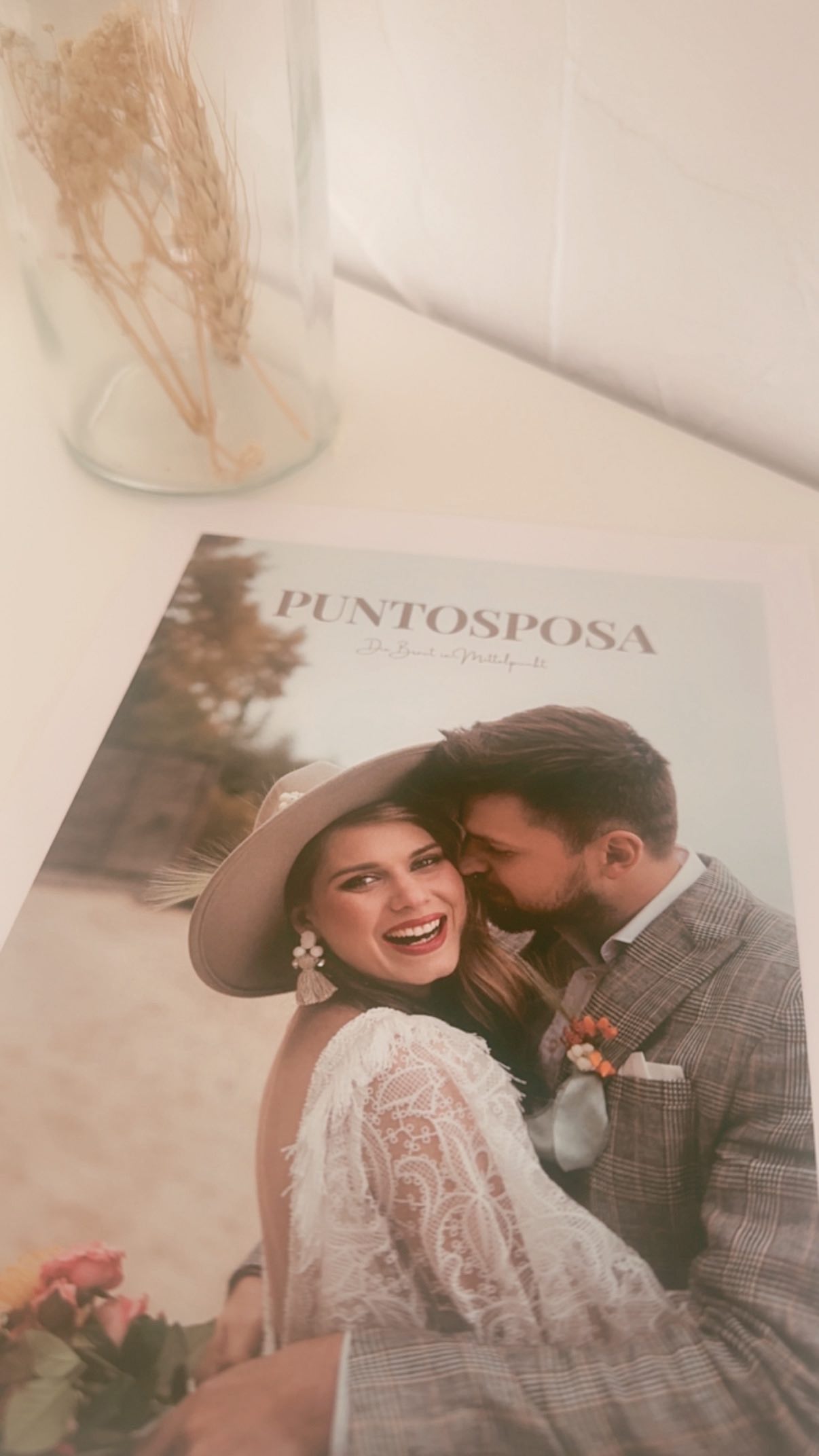 💍 Was für ein schönes Wochenende!
Die Messe war für uns ein voller Erfolg mit vielen lieben Begegnungen, tollen Gesprächen und einem herzlichen Austausch mit anderen Dienstleistern.
Besonders schön war es, so viele Bräute an unserem Stand persönlich kennenzulernen 🤍
Ein großes Dankeschön an das gesamte Team von der @traudiehochzeitsmesse für die tolle Organisation und das Miteinander.
🤍 Schön, dass ihr da wart
✨ Wir freuen uns, wenn ihr uns weiter begleitet für mehr Inspiration.
Ciao Maria 🫶🏻
#hochzeitsmesse #saarland #hochzeitsinspiration #bräute