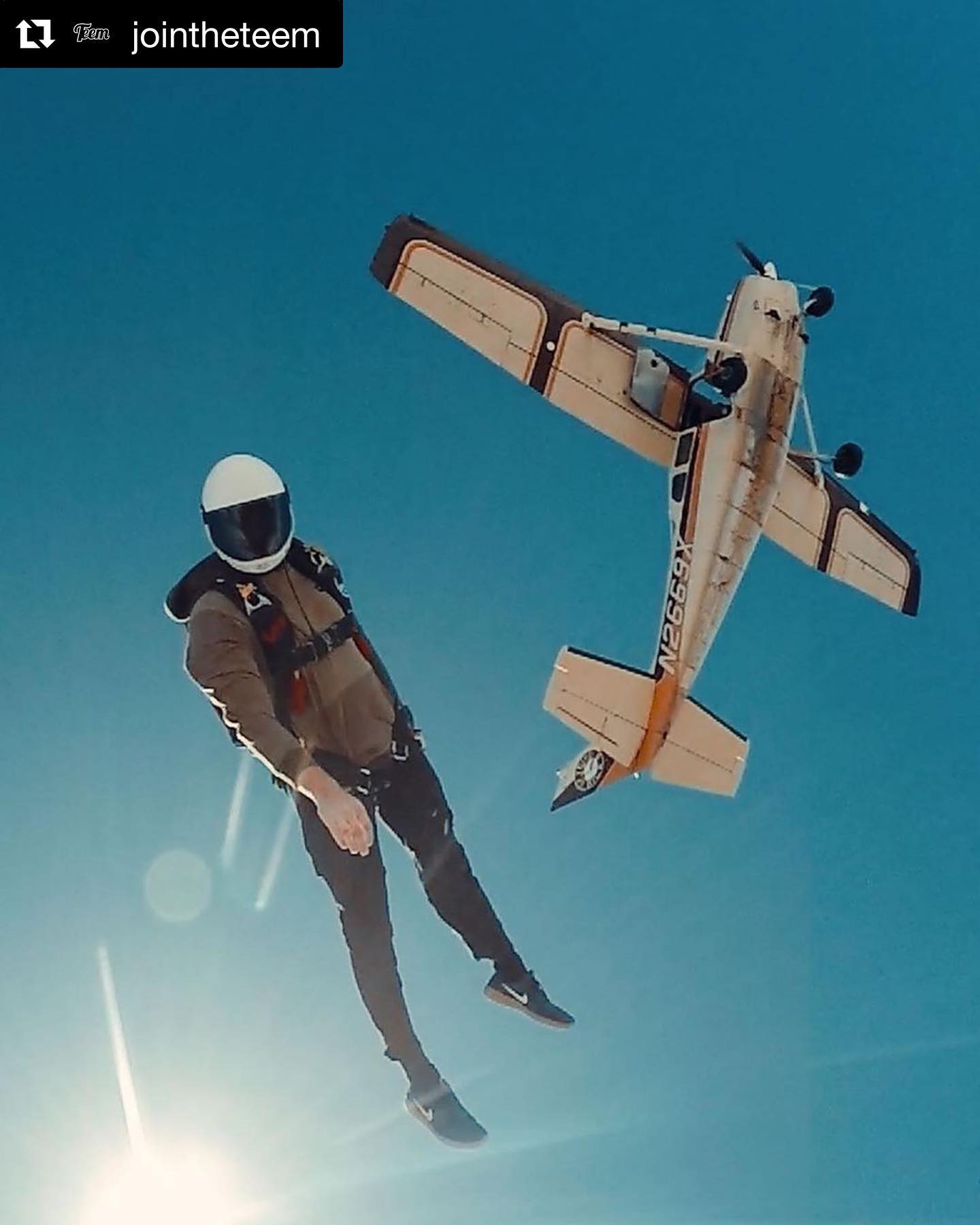 #Repost @jointheteem
・・・
Small plane action #Repost @trevormoney
・・・
@cnarvaez89
@jointheteem
@weeskydive
@uptvector .
.
.
.
.
.
.
.
.
#gopro #skydivegram #paracaidismo #jointheteem #parachute #gentextrema #paramotor #extreme #adventure #weloveflying #skydiving #skydivingposts #jump #sky #extremesports #skydivericks