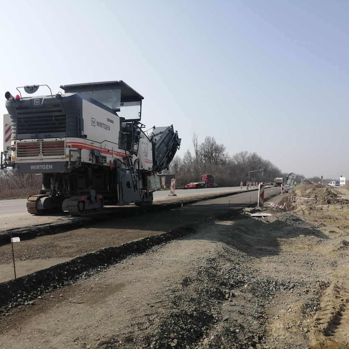 Via-cesty s.r.o. #viacesty #wirtgen #w210 #w210xp #w250 #200 #w200i #w100 #w100cfi #w1200 #w120 #w2200 #2100 w500 #coldmilling #machine #coldmillingmachine #freza #cestnafreza #cestnifreza #viafrez #frezovanie #cesty #slovakia #wirtgengroup #machines