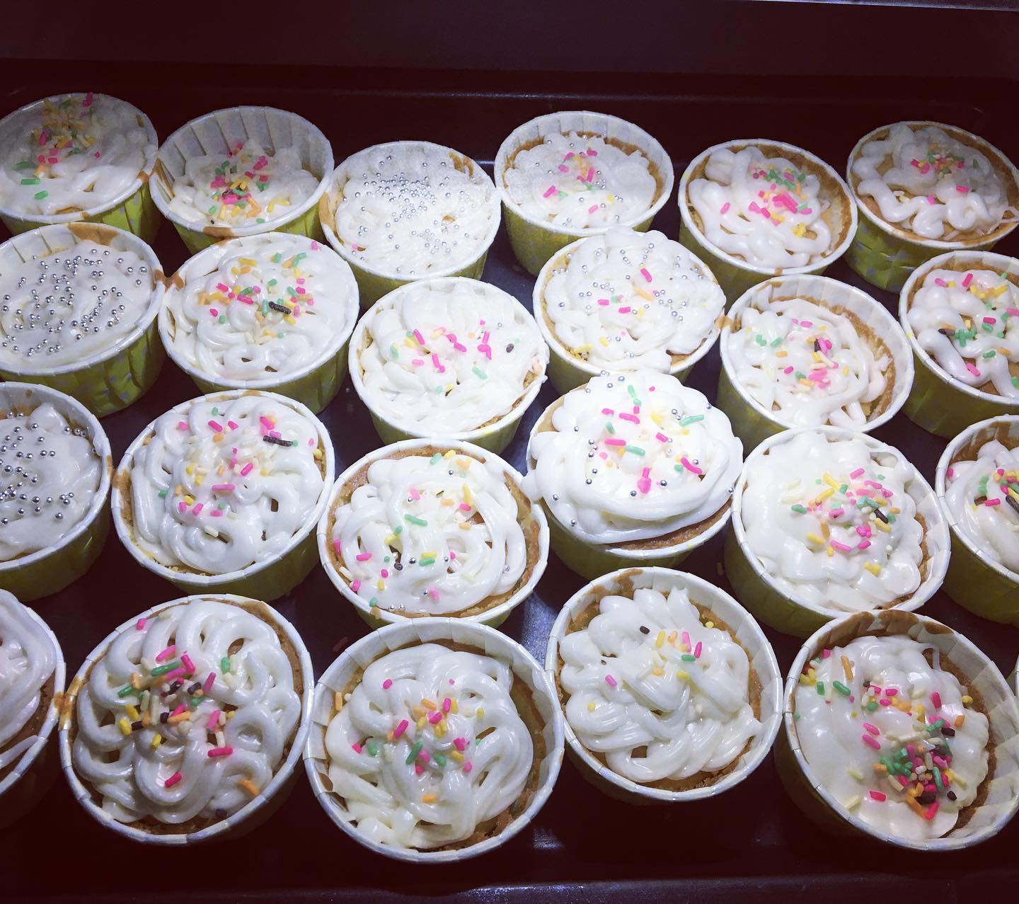 38 ugly yet yummy vanilla cupcakes made with love by their Barrang mummy for our @sreykasmile shelter children’s reunion lunch tomorrow! 👭👫👭👬👬👯♀️👭👯♂️👫 ✨🧁✨