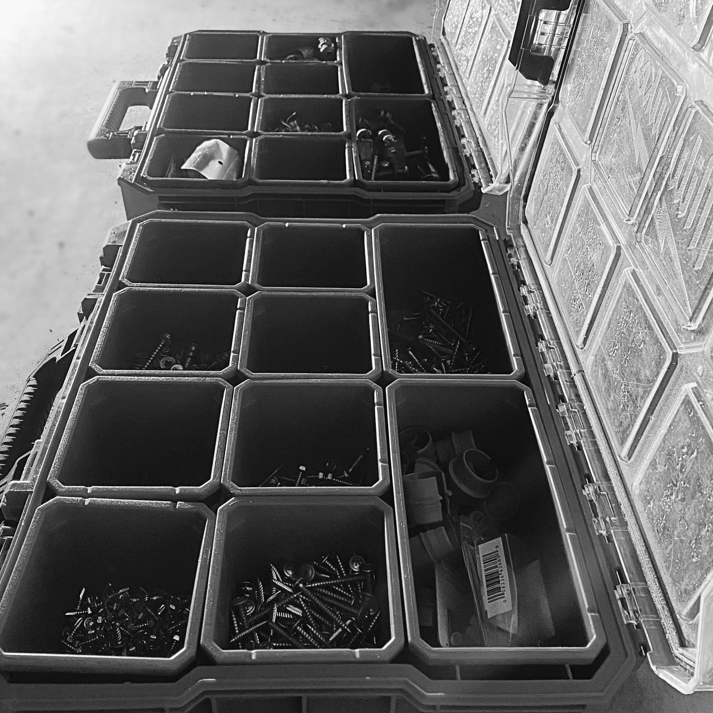 Screwin’ around.
It’s all fun & games until you hear the infamous *magical symphony of falling metal* hitting the cement and catch the latches dangling 😭.