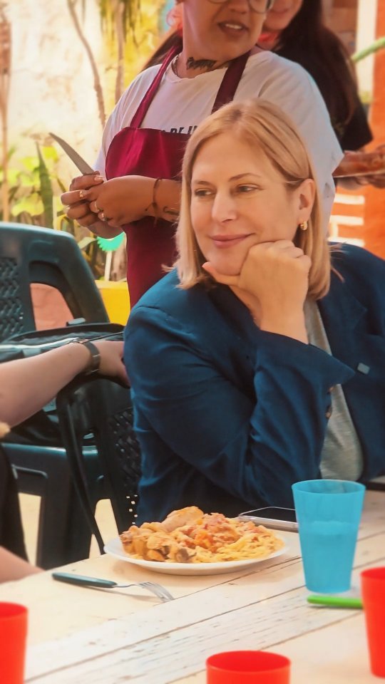 Almorzamos con los chicos de @lacasitadelujan.sf y, entre charlas y tallarines riquísimos, confirmamos algo: cuando hay equipo y confianza, siempre se puede salir adelante.
¡Gracias por la invitación!