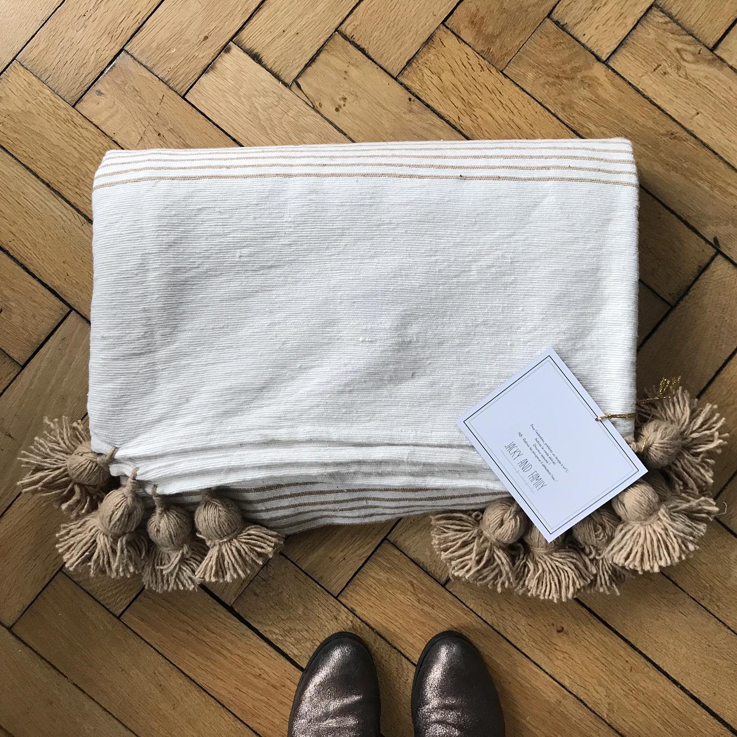 #nouveaucouvrelit #jemoffredescadeaux
#tropbeau
@jackyandfamily 😊