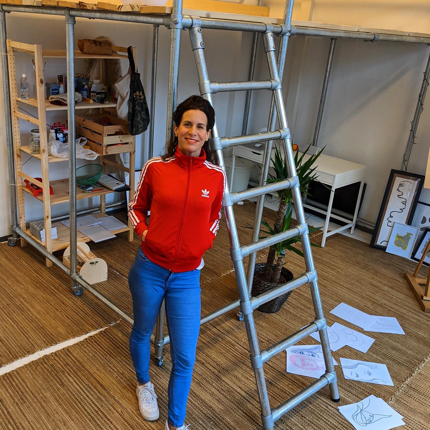 Studio vibes. Have a great day y’all! ✨
#studio #estudio #studiovibes #studiolife #artistsoninstagram #femaleartist #femaleentrepreneur #work #workworkwork #instaart #instaartist #workharder