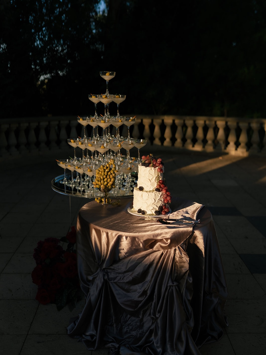 That time golden hour was a paid actor and the entire day was a non stop vibe⚡️
Sophie & Ray ❤️🔥
Planning & Styling @veilsandvibes
Venue @cavershamhouse
Photographer @aliceandrephoto
Florist @sir_botanical
Videographer @everwoodfilms
Draping @thetailoredtable
Cake @gaebscakes
Martini tower @pourdecisions_wa
Celebrant @danieldelbycelebrant
DJ @_aslan
Dance floor / Stage Wrap @lumin8events
Photo Booth @unit6studio
Transport @go_party_bus_perth @makluxurycharters
Hair / Makeup Artist @hadarah.hairandmakeup
For @sophielei & ray
#veilsandvibes #perthweddings #weddinginspoperth#bestweddingsperth #perthweddingplanner