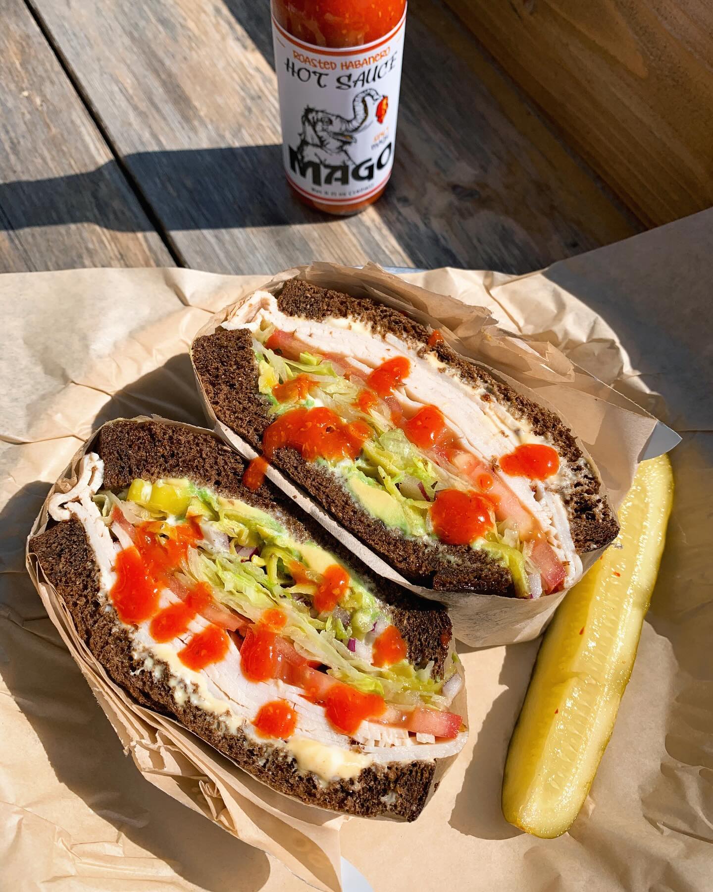 Enjoyed every bite of this delicious sando, the local favorite ‘Sir Melvin’ from @wigzlb 🥪 and I had to get another one to go! It was #SpicyMagic with our original roasted habanero sauce
#HotSauce #Sandwich #Spicy #WigzLB