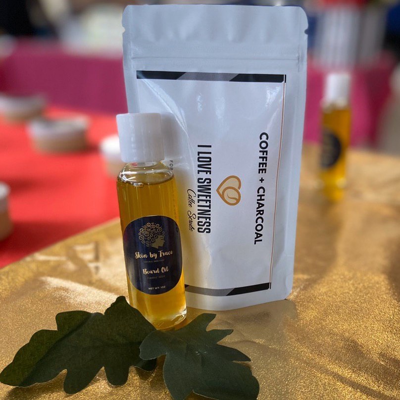 A combination that the men really like! Coffee Scrub x Beard Oil from @skinbytrace