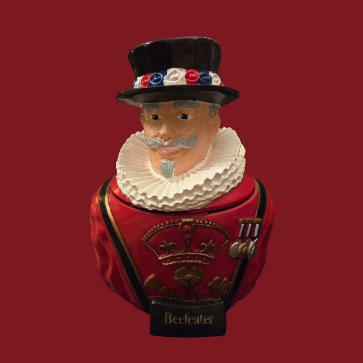 https://www.objetdart-stuff.co.uk/product-page/vintage-beefeater-ice-bucket-mid-century-british-novelty-barware #beefeater #stufftoyouandme #objetdart