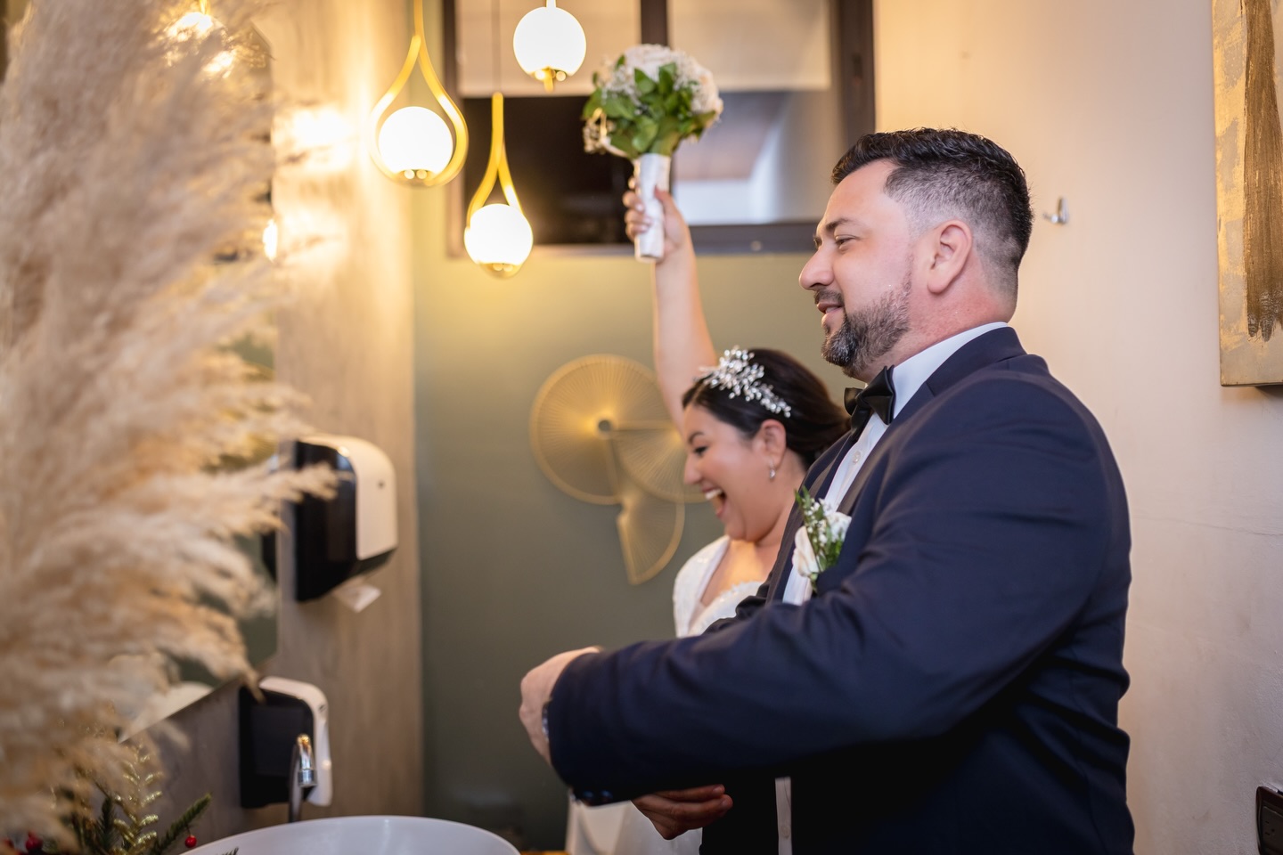 Momentos que quedan para siempre. 🏍️✨
.
.
.
#bodadeensueño #wedding #fotos #fotografo #elsalvador