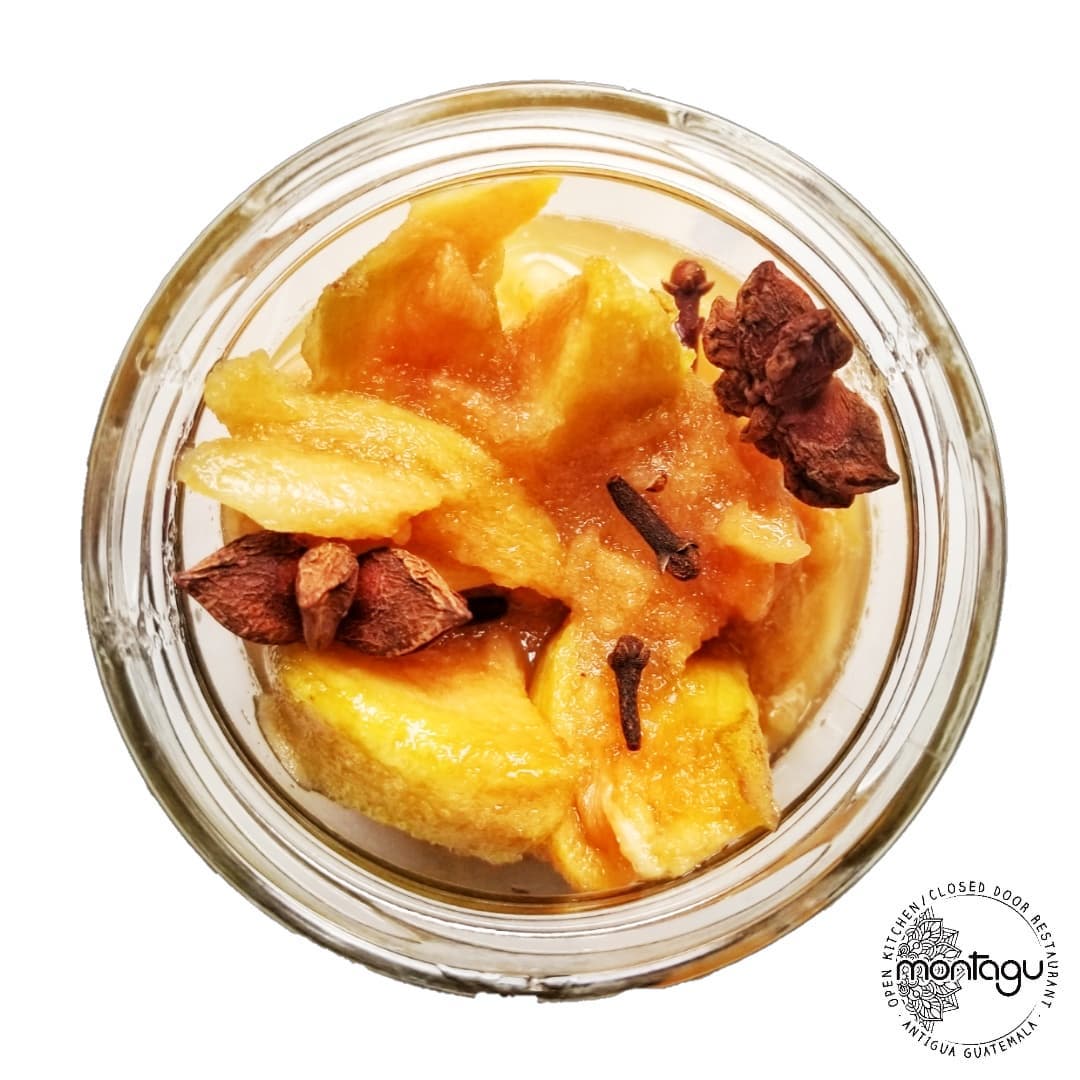 Maceración de Chico zapote con clavo y anís estrellado..
-
-
_
#shrubs #shrubcocktails #shrubsoda #vinegar #strawberry #fresa #romero #rosemary #balsamicvinegar #vinagres #cocktails #isitfridayyet #montaguantigua #cocteles #cocteleria #preserves #conservas #guatemala #soy502 #antiguaguatemala #undergroundcuisine #experimentalcocktails