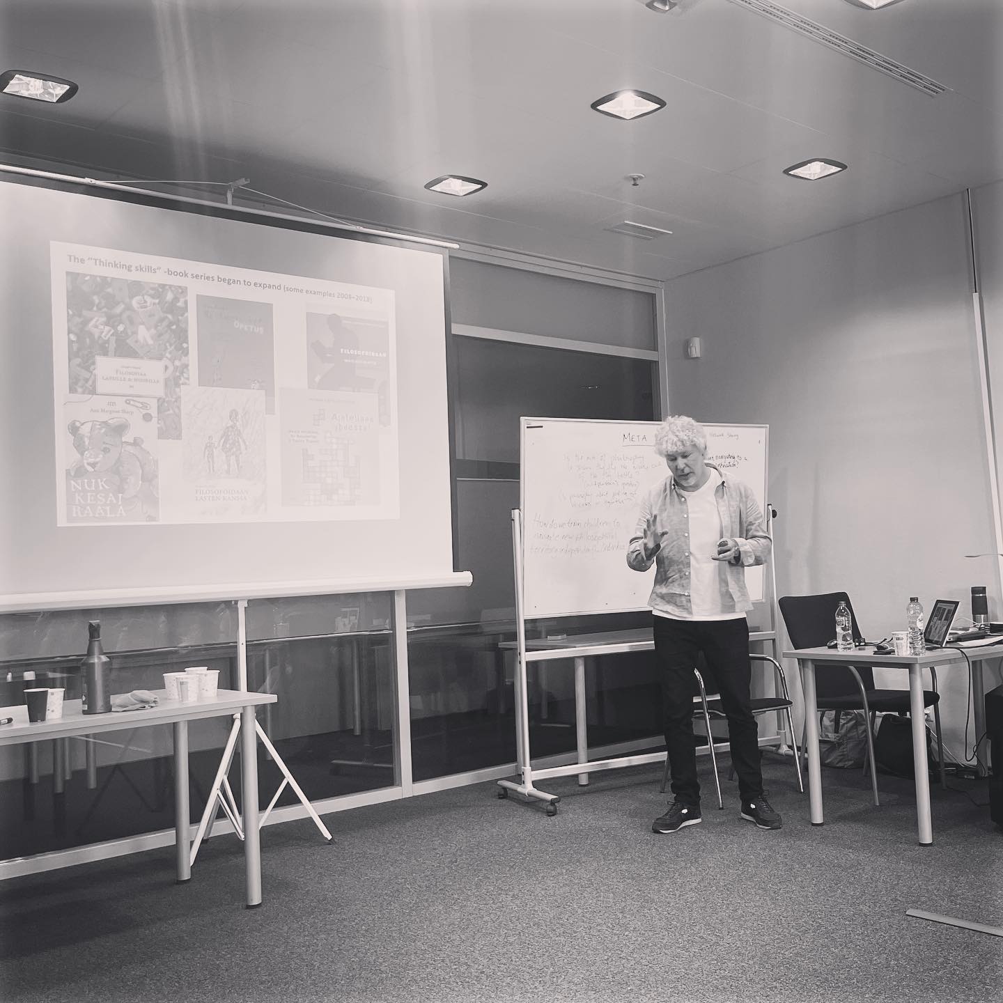 Tuukka Tomperi giving a history of the development of ‘pedagogical philosophising’ (#P4C) in Finland #sophianetwork2023