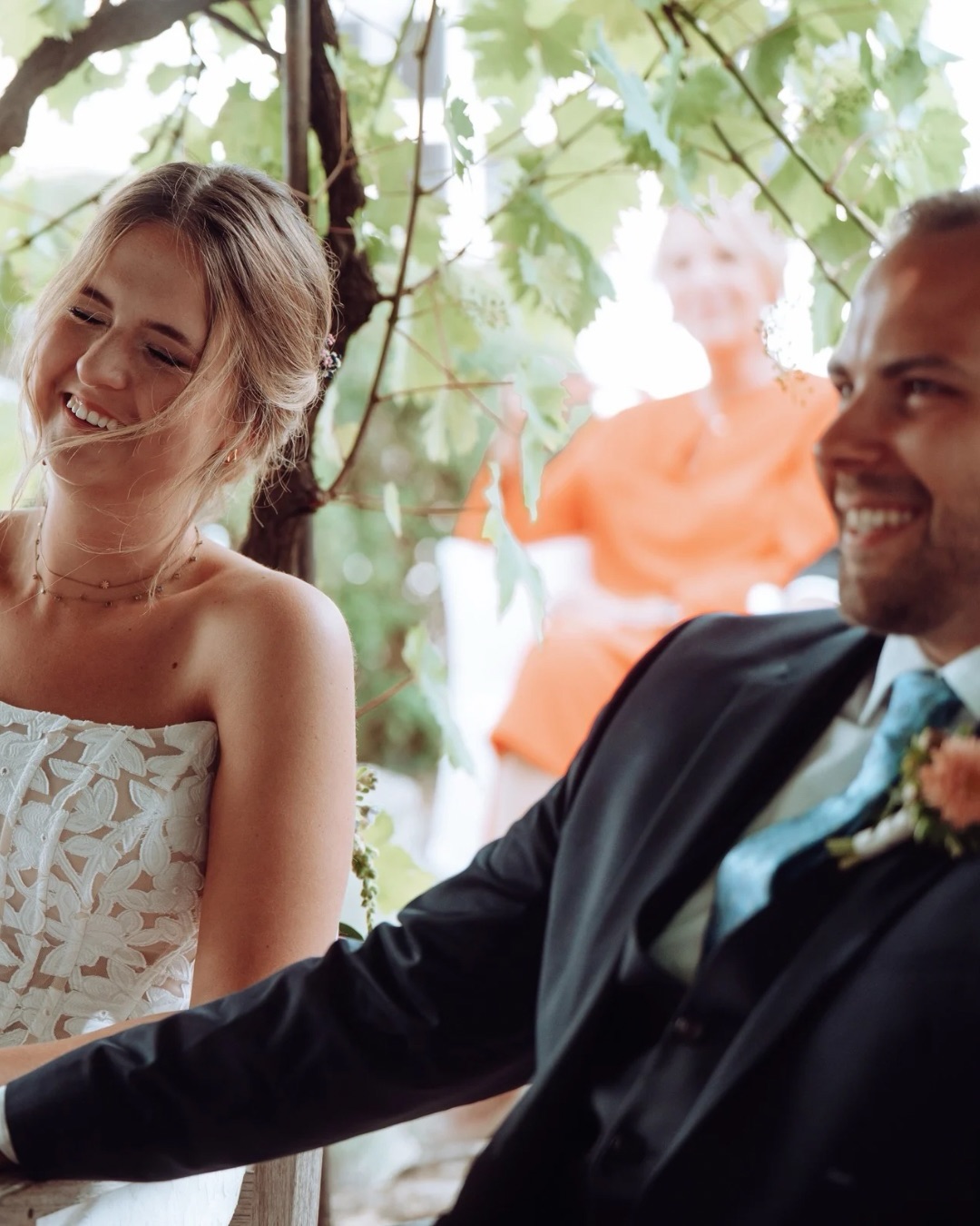 a breath of fresh love ツ 🤍💍
moments from my favorite love stories 🥂
@taubenkobel.austria
📸 @suna.films