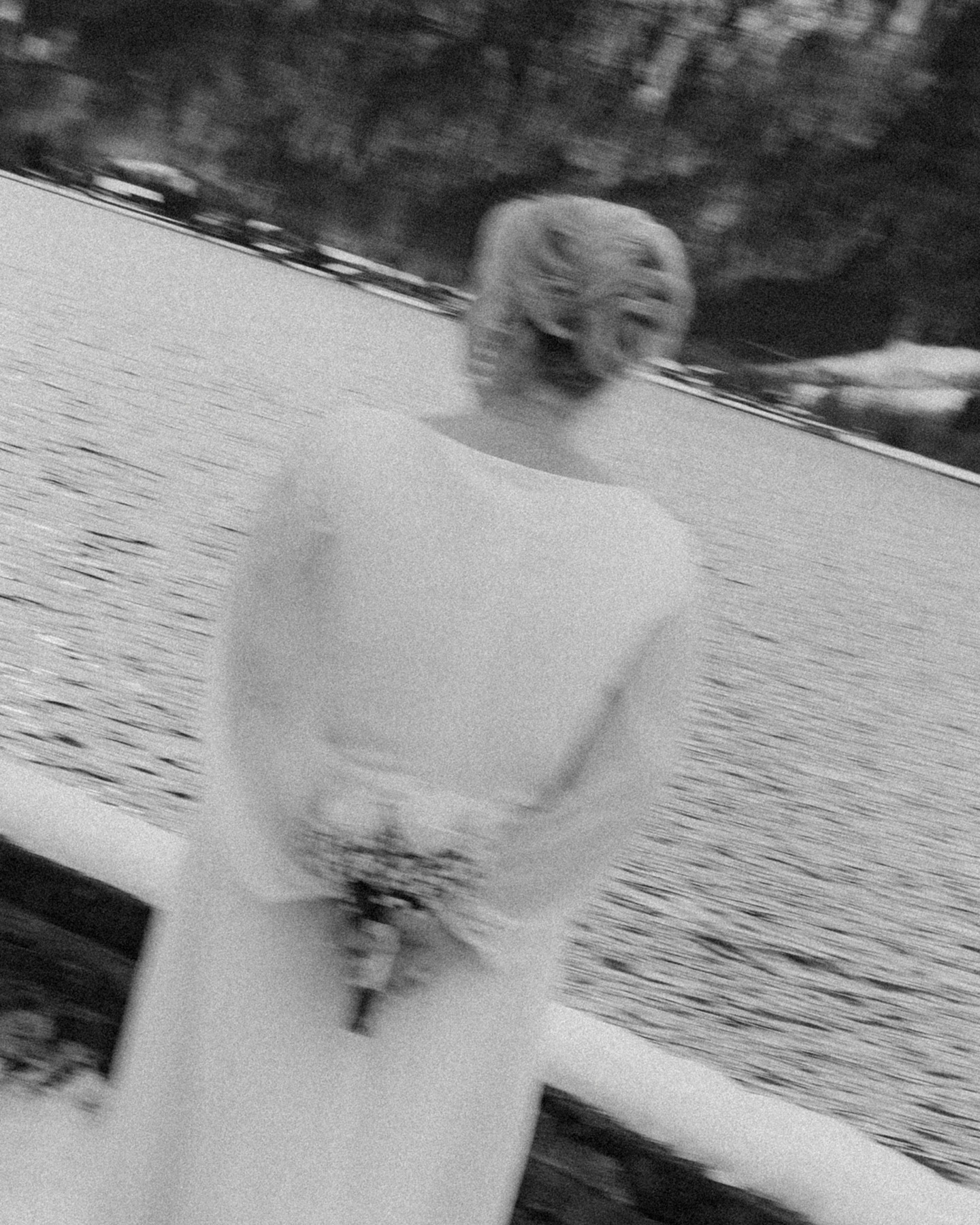 Winter Bride 🤍💍
•
•
•
#heiratenamtegernsee #tegernseehochzeit #hochzeittegernsee #tegernseewedding #winterhochzeit #fotograftegernsee #berghochzeit #editorialwedding #editorialweddingphotographer #bridetobe #verlobt #tegernsee #tegernseeliebe #tegernseefotografie #hochzeitsfotografie