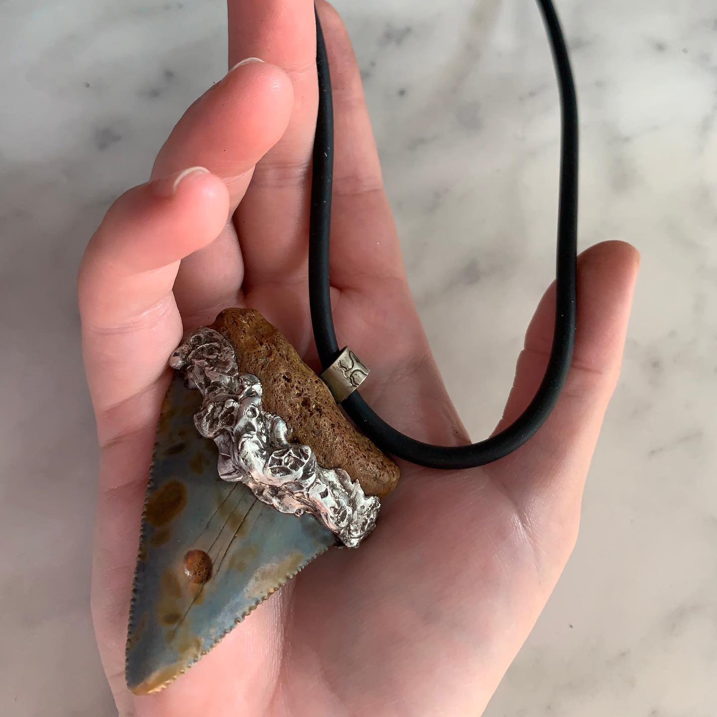 Beautiful custom piece finished and on it’s way❤️ #miskatonicmermaids #carolinabeachfossils #handmade #mermaidjewelry #piratejewelry #fossiljewelry #megalodon #arttowear #sodacitymarket #sodacityartist #southcarolinaartist #beachjewelry