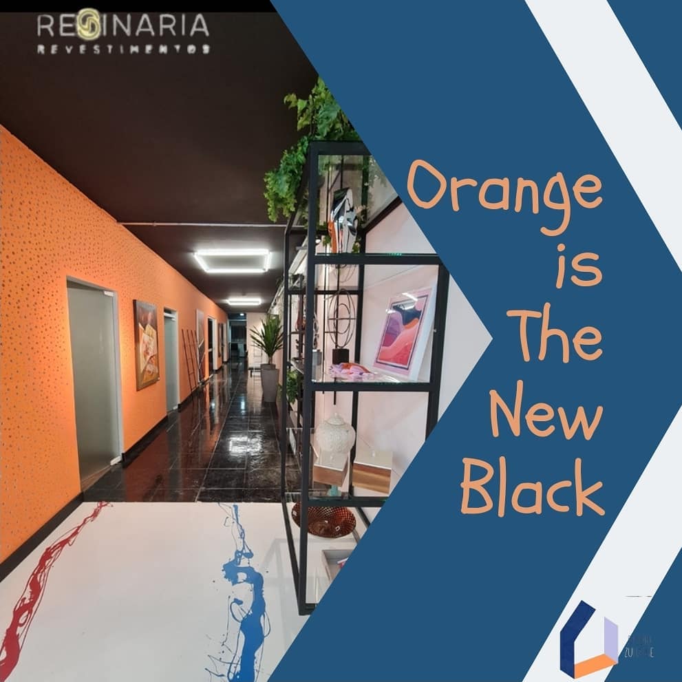 Venha nos visitar e viver a experiência do laranja 🍊 na decoração.
No Studio Zuhause,cada cantinho tem uma pitada dessa cor vibrante.
#laranja #orange #decoracao #gypsum #auditorio #newblack #zuhause