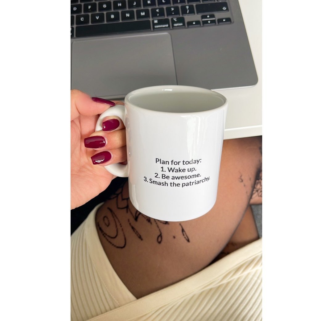 Just a casual Friday 💋
@ilgnceyda great job with the merchandise