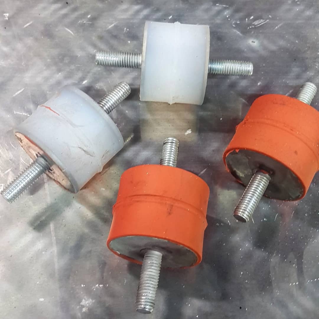 Silikonski nosači 50x40 M10
#gumeninosači #rubbermounts #siliconerubber #sveodgume
#kondomenekrpamo
