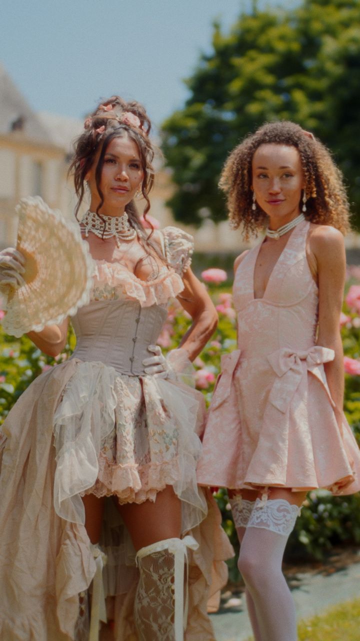 Have you ever seen a wedding party like this?
When the brief was sexy Bridgerton I knew it was going to be a bit crazy. Never in my wildest dreams did I quite believe that it would look this amazing though!
I've never been to a Marie Antoinette garden party before but if they're all like this I want to go to more 🤣🤣
Thankyou again to everyone at this wedding for being so amazing and fun to be around and spend time with.
@bernadetakupiec
@ourfabulousthings
@kimkassascouture
@provenceclassics
@ensembleobbligato
@nomadzchef
@chateaudelacoste
@fairyfleur1