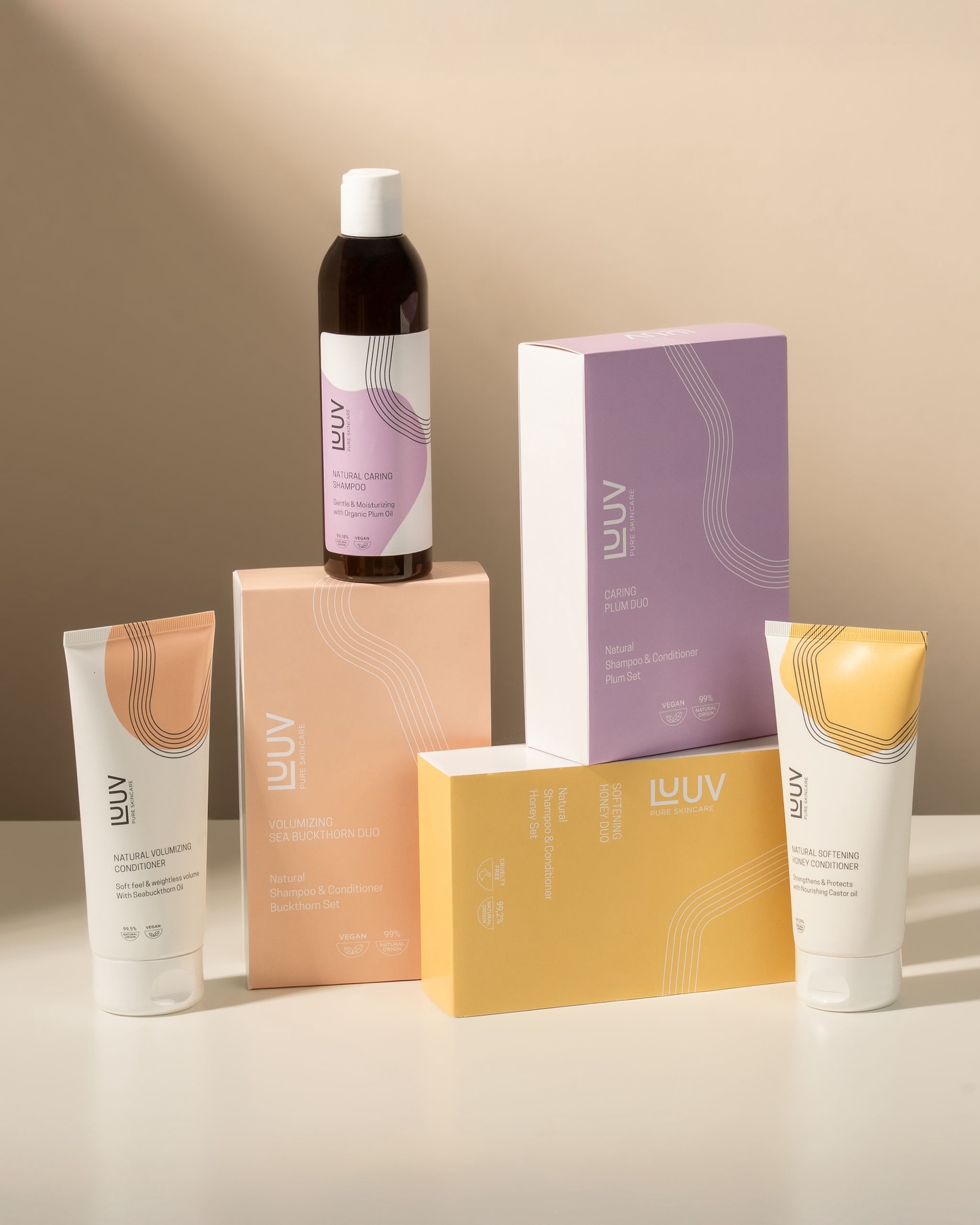 Kas oled märganud, kuidas kaunilt pakitud kingitus muudab sisu veelgi erilisemaks? ☺️
Nüüd olemegi sättinud LUUVi armastatud juuksehooldustooted uutesse ja maitsekatesse kinkekarpidesse. Nii jääb sulle see kõige toredam osa ehk kinkimisrõõm.
Ei mingit pakkimispaberiga mässamist – lihtsalt puhas, põhjamaine ilu ja looduslik sisu, mis paneb juuksed särama.
🫧🌿✨