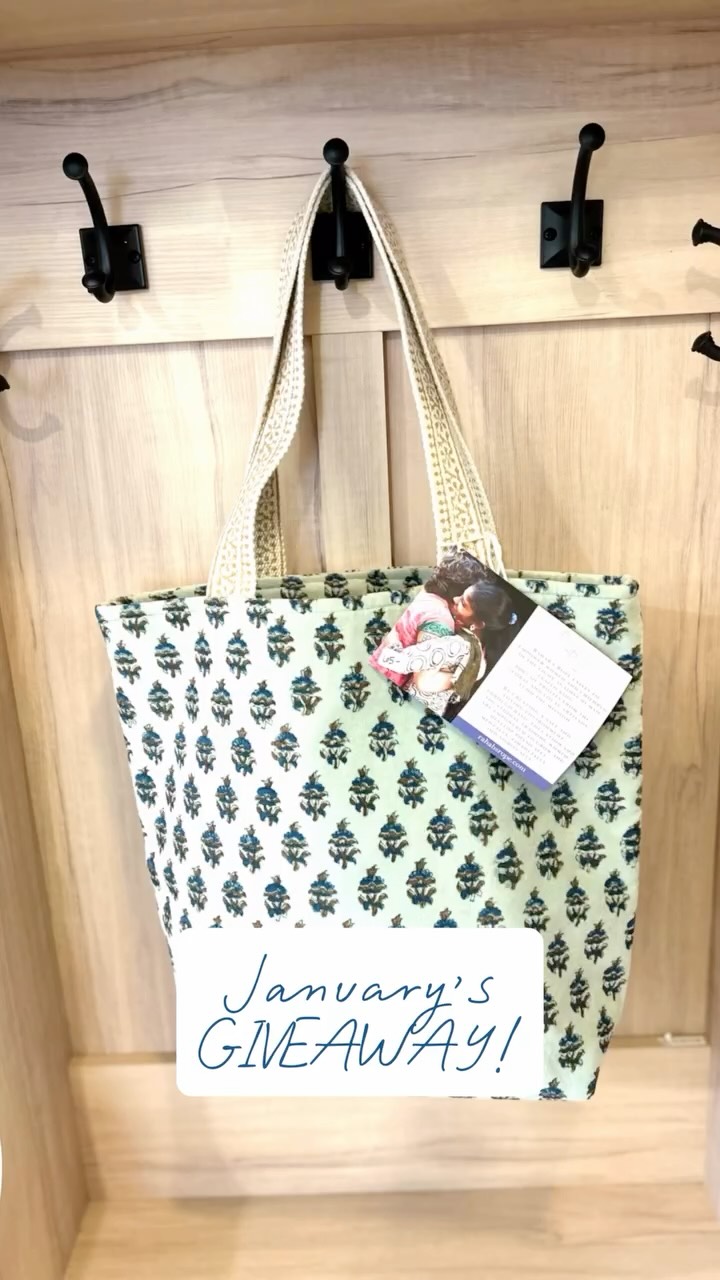This adorable velvet block-printed tote is this month’s GIVEAWAY and it is absolutely PERFECT for January!
❄️🧣 🌨️
It is large, an elevated mint color, and handmade in India by @rahabsrope 🙌 Handles are sturdy with a zipper top AND a helpful pocket on the inside!
A $65 value.
To enter…
1)you must be in the Grand Junction area (I won’t be shipping this beauty)
2)please like, follow GGE’s account, share this giveaway on your stories—that’s 3 things!
3)and lastly comment with a friend who loves bags as much as you do! Each tag=one entry!
So 3 things total PLUS you must live in the area for drop-off or pick-up! And bonus entries for commenting and tagging (1 each if you’ve done the other things)!
#purchasewithpurpose #buyglobalgivelocal #grandjunctioncolorado
Winner will be picked randomly on Monday evening so get those entries in!
Got it? Good!!🥰