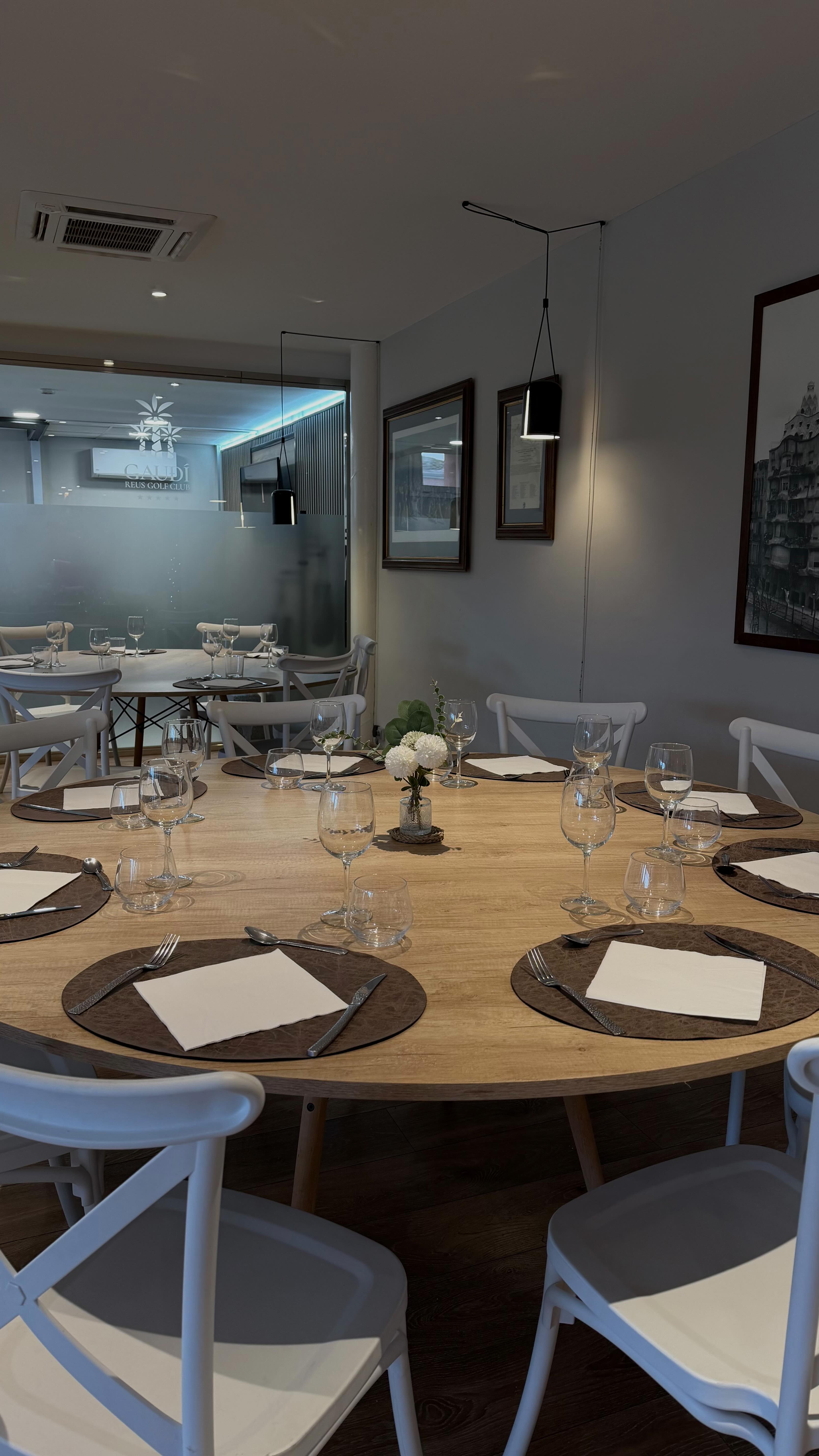 Noviembre ha sido un mes lleno de visitas, buenos momentos y mesas que se convierten en recuerdos ir ✨
Gracias por confiar, por venir y por compartir
Lo mejor está por llegar🫶🏻