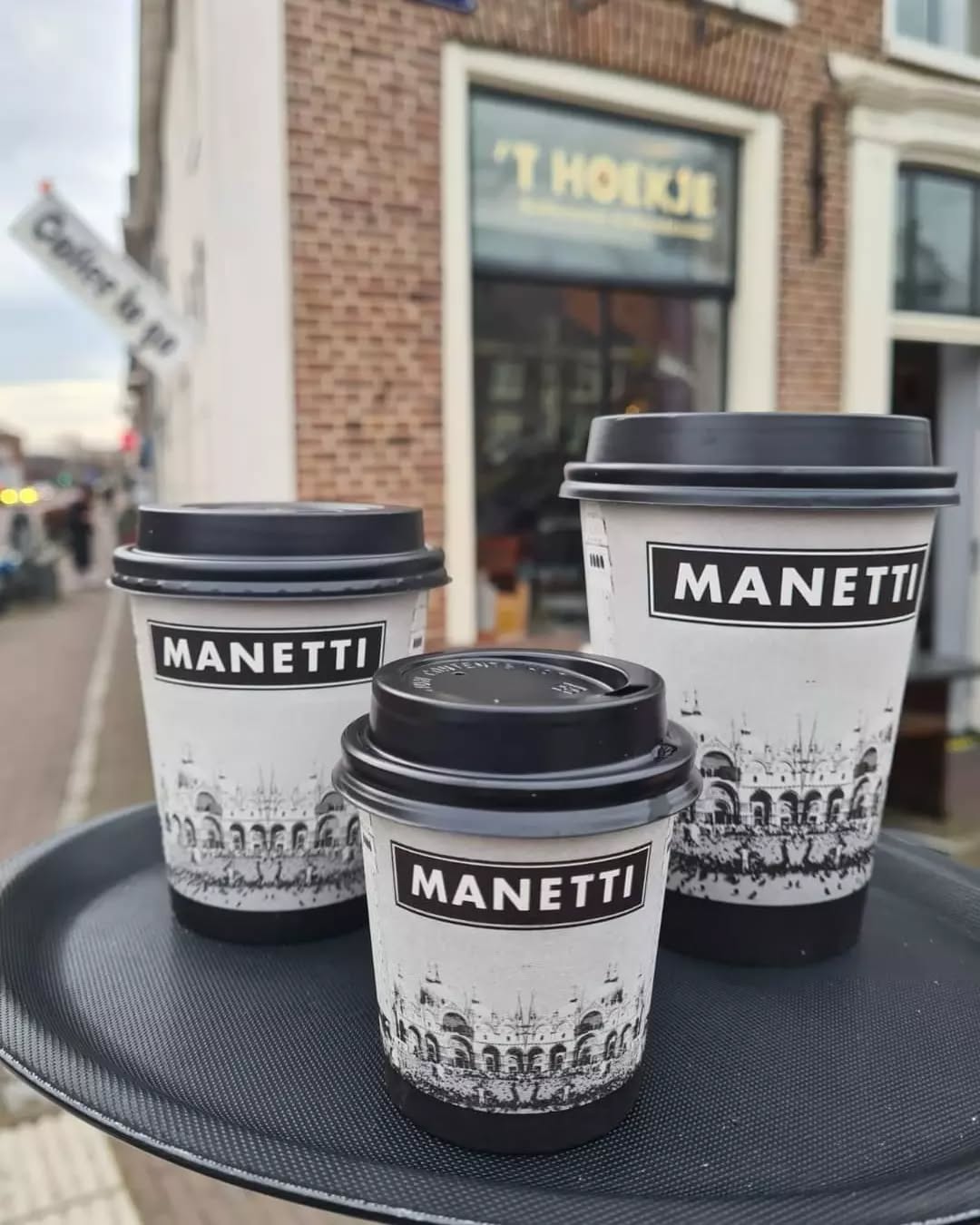 🚶♂️OPEN VOOR TO GO 🚶♀️
Vanaf zondag zijn wij wederom alleen geopend voor afhalen..
#koffie #koffietogo #coffeetogo #soep #broodjes #broodjestogo #lunch #weesp #weespersluis #appeltaart #worteltjescake #erwtensoep #chocolademelk #nederhorstdenberg #driemond #abcoude #wandelen