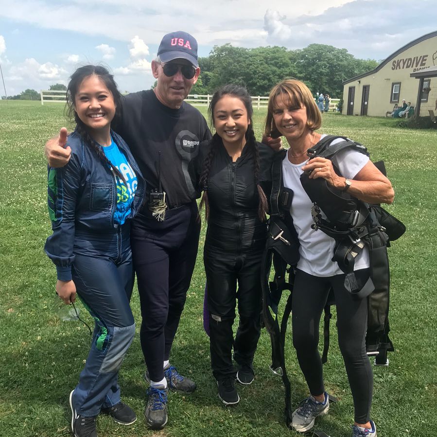 #WCW going out to all the women who skydive.... 🤘🏽Especially beautiful DZO Kay Kuhns on right.
#SkydiveRicks