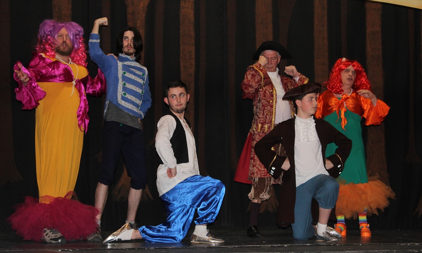 It's December! No one is more excited than our dames. Look at them, positively bustin' out with excitment!â
â
#doubletrouble #dames #twofortwo #dec1st #panto #panto4lyfâ
#mycommunity #communitytheatre #woods #gimmiegimmie #pantomimeâ
#essex #britishpanto #tripplethreat #realthreat #jokes #laughs