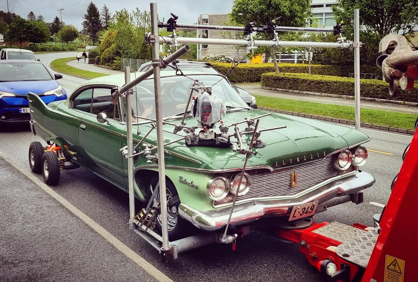 Car rig on a veteran American Plymouth for the TV series production "Evy og Alltid".
Produced by @chezvillefilms
and @einarfilm for @nrk
Key Grip: Mikkel Brekne Munkvold
@kosemikkel
#evyogalltid #nrk #foton4film #chezvillefilms #einarfilm #getagrip #griprigs #tvproduction #griplife #keygrip #filmmaking #filmproduction #filmcrew #carrig #plymouthcars #cinematography #gripandelectric #gripandlighting #filming #filmindustry #onlocation #behindthescenes #setlife #filmcrewlicious #filmcrewlife #onset #gripequipment #filmmakerlife #filmgrip #gripset