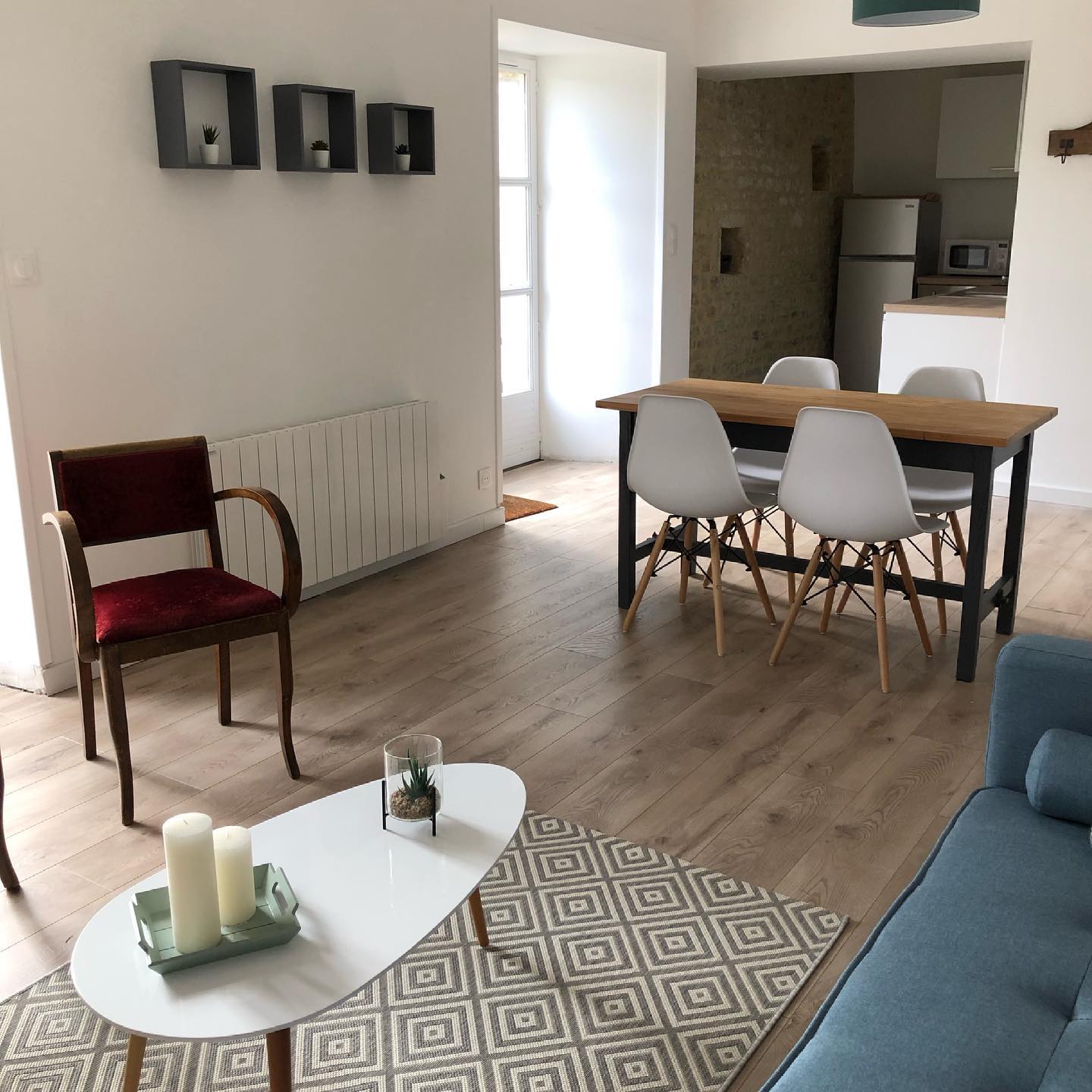 Suite à une annulation notre gîte 4 personnes est disponible la semaine du 14 au 21 Août.