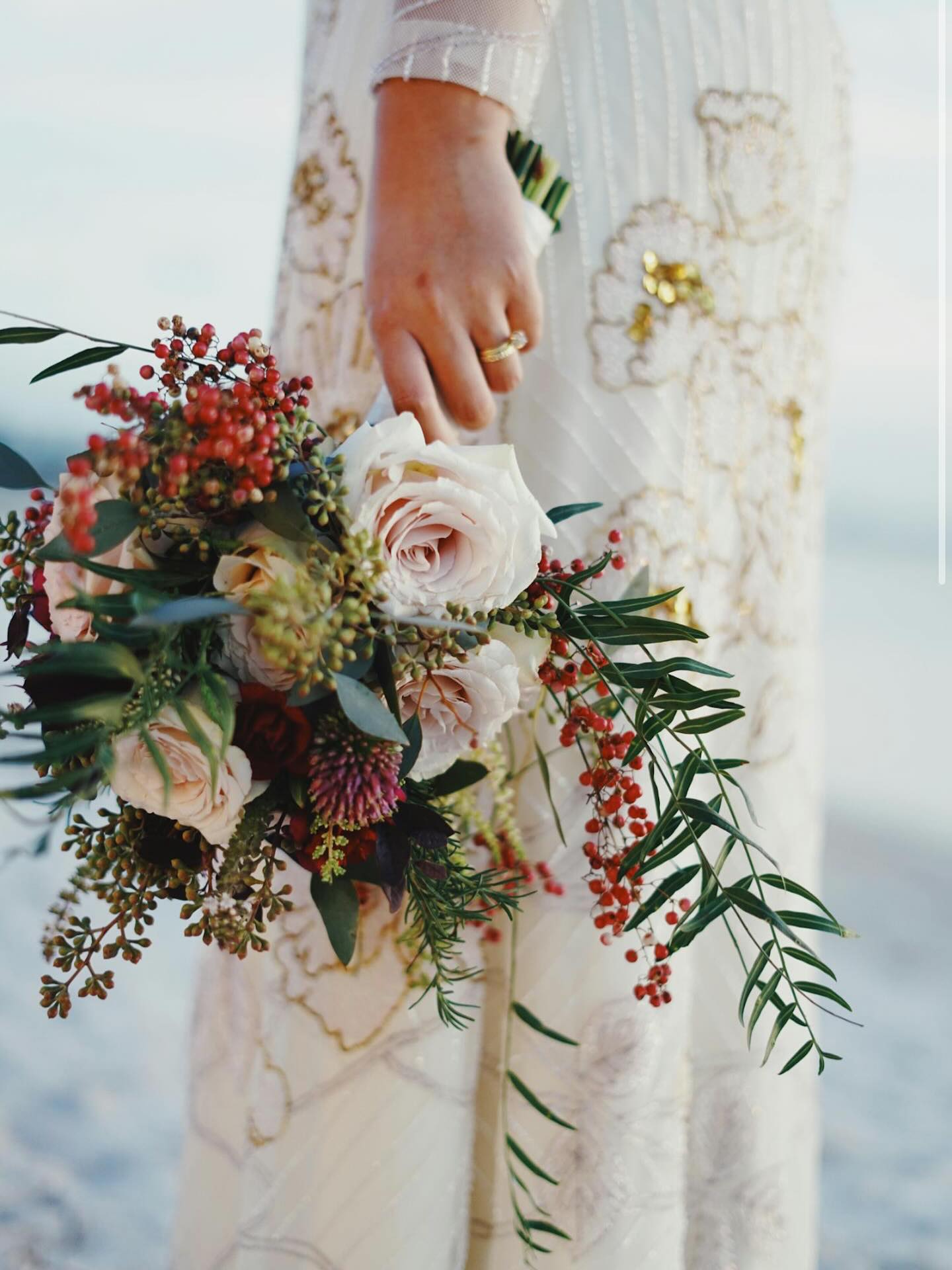 „Winter elegance ❄️💐 A bouquet as magical as the love it celebrates ✨❤️”
#Noorea #WinterWedding #WeddingBouquet #BridalBouquet #WeddingFlowers #WeddingInspo #WinterLove #BrideStyle #WeddingVibes #WeddingMoments #LoveInBloom #Wedding2026