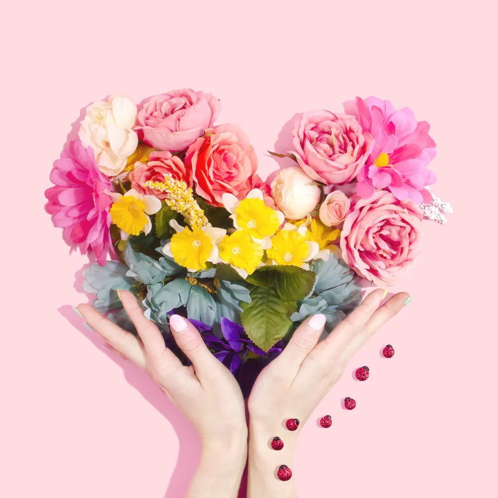 Love others, as you would love YOURSELF! 💗💛💙💜 Wishing everyone a Happy Valentines Day!