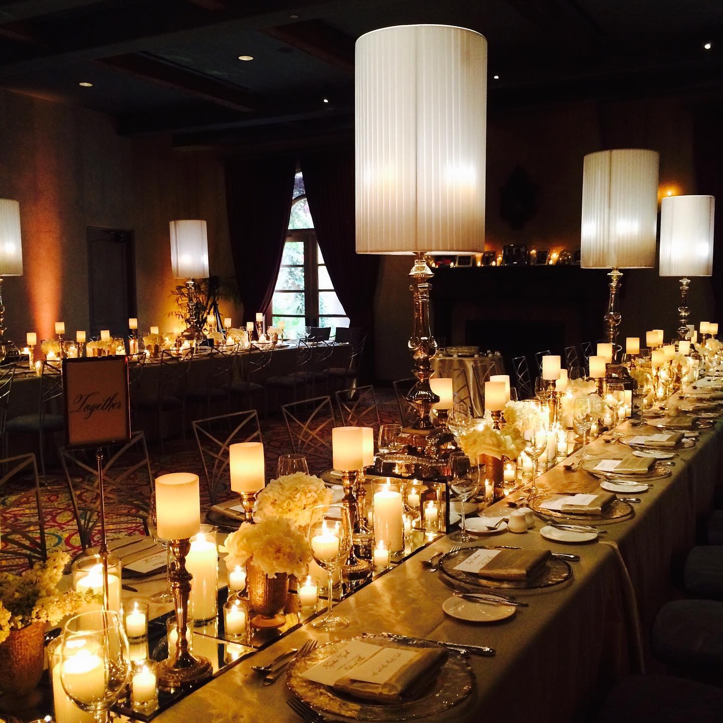 Simple and stunning. You can never have too many candles! #amymancusoweddings
@amymancusoevents