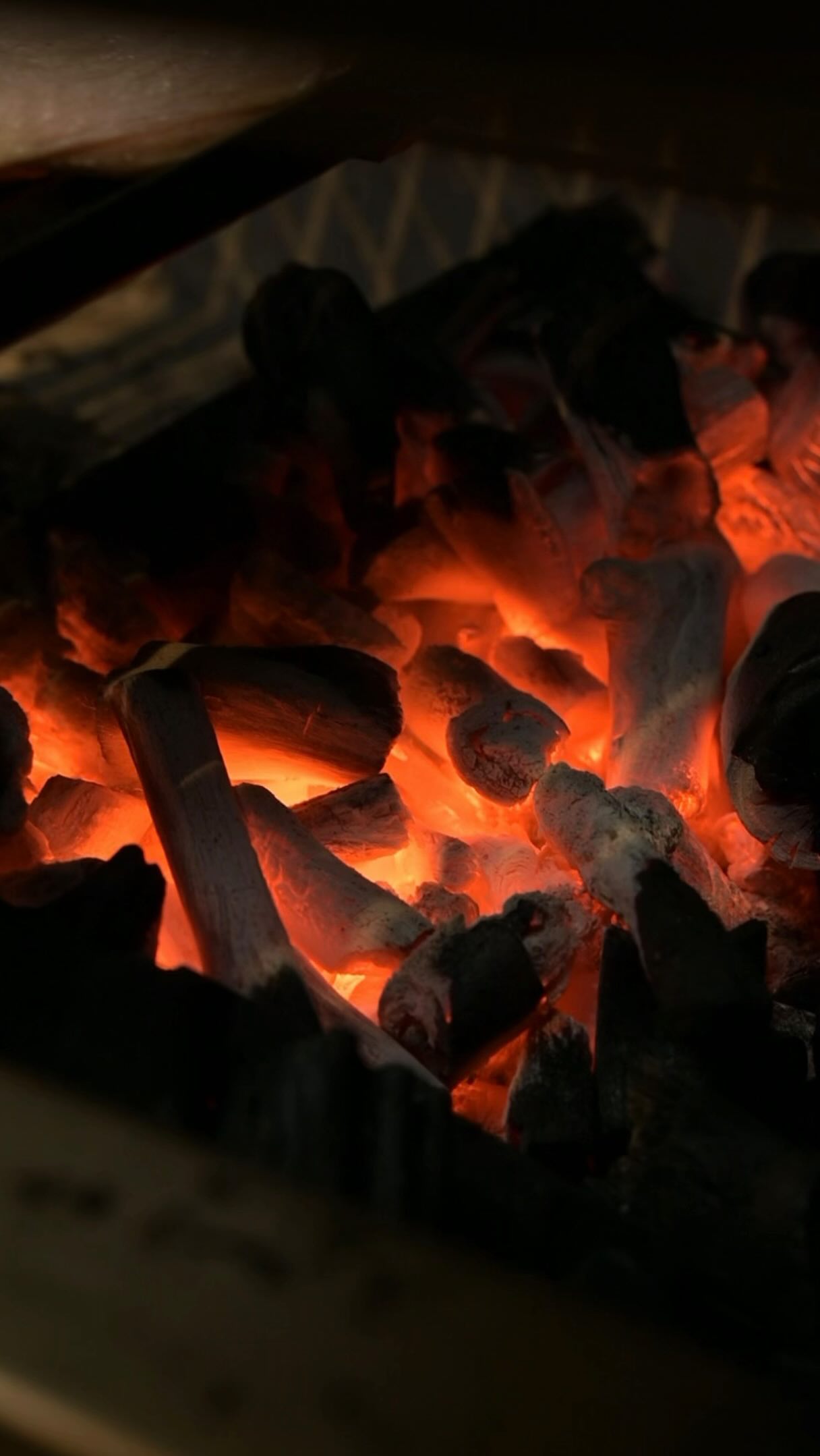 Sube el volumen... así suena nuestra brasa. 🔥🥩
.
.
.
#aranjuez #grupoAranjuez #AranjuezSteakHouse #madrid #planesmadrid restaurantesmadrid restaurantegallego comerenmadrid cenarmadrid bernabeumadrid carnegallega restaurantedecarne restaurantedecarneenmadrid top10restaurantesmadrid comidavenezolanamadrid