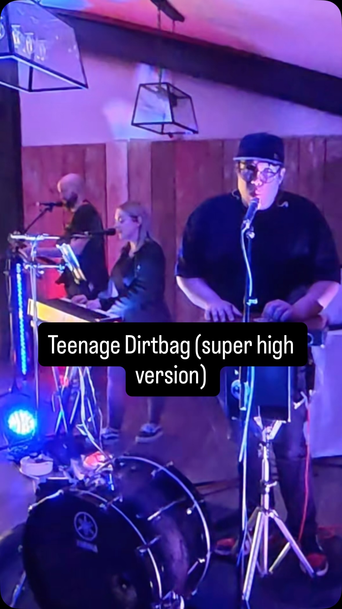 POV - this will forever make me giggle. @chadbarrigan and @daveplaysdrums definitely needed tight trousers that day #weddingsinger #yorkshirewedding #altweddingsinger #acousticband