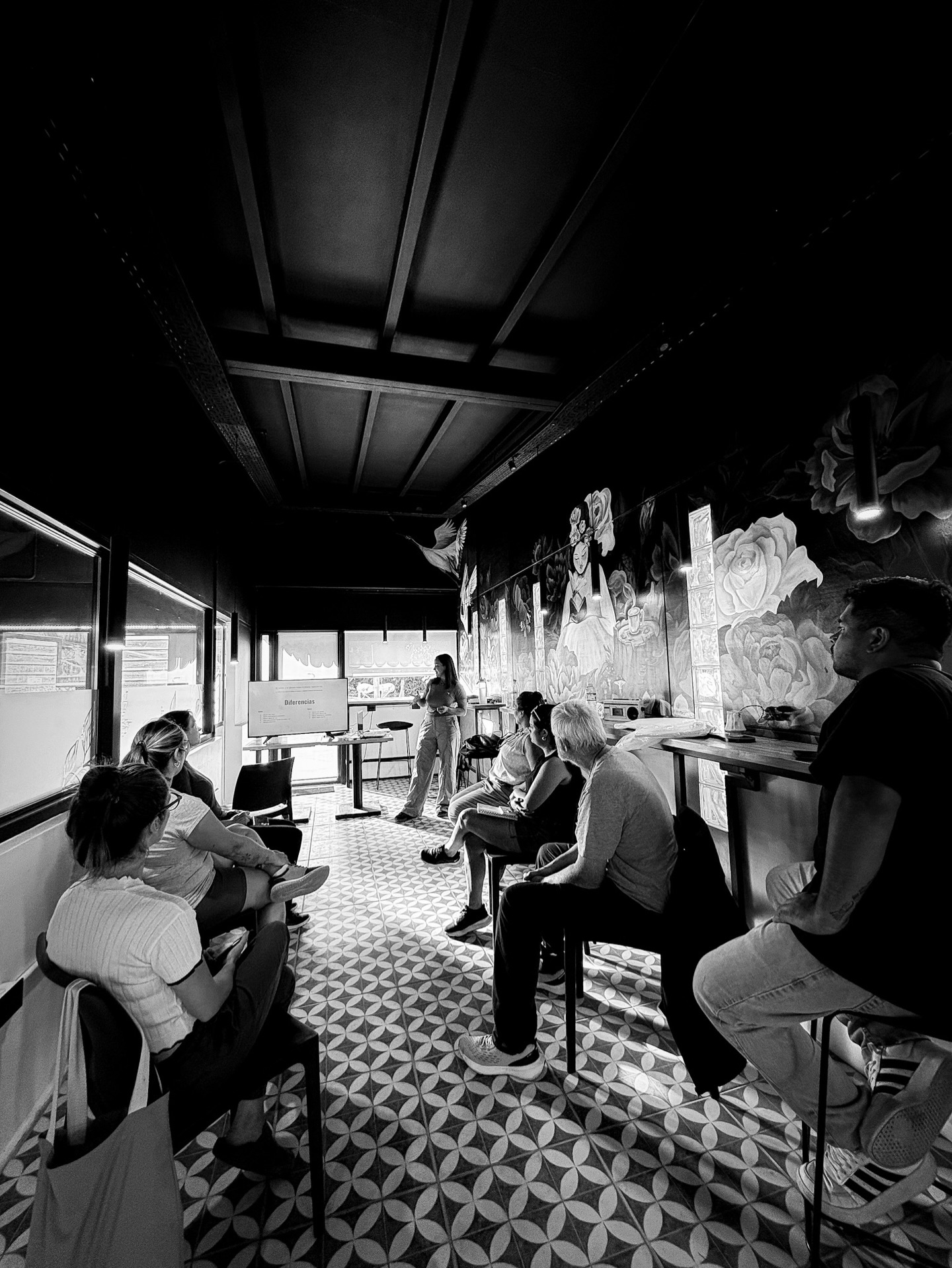 Foto con cel para el curso de FOTOGRAFÍA CON CELULAR!
Terrible grupo!! Esperen a ver esas fotos!!
Profe: @aracelitalauer y @ferdo.aguirre