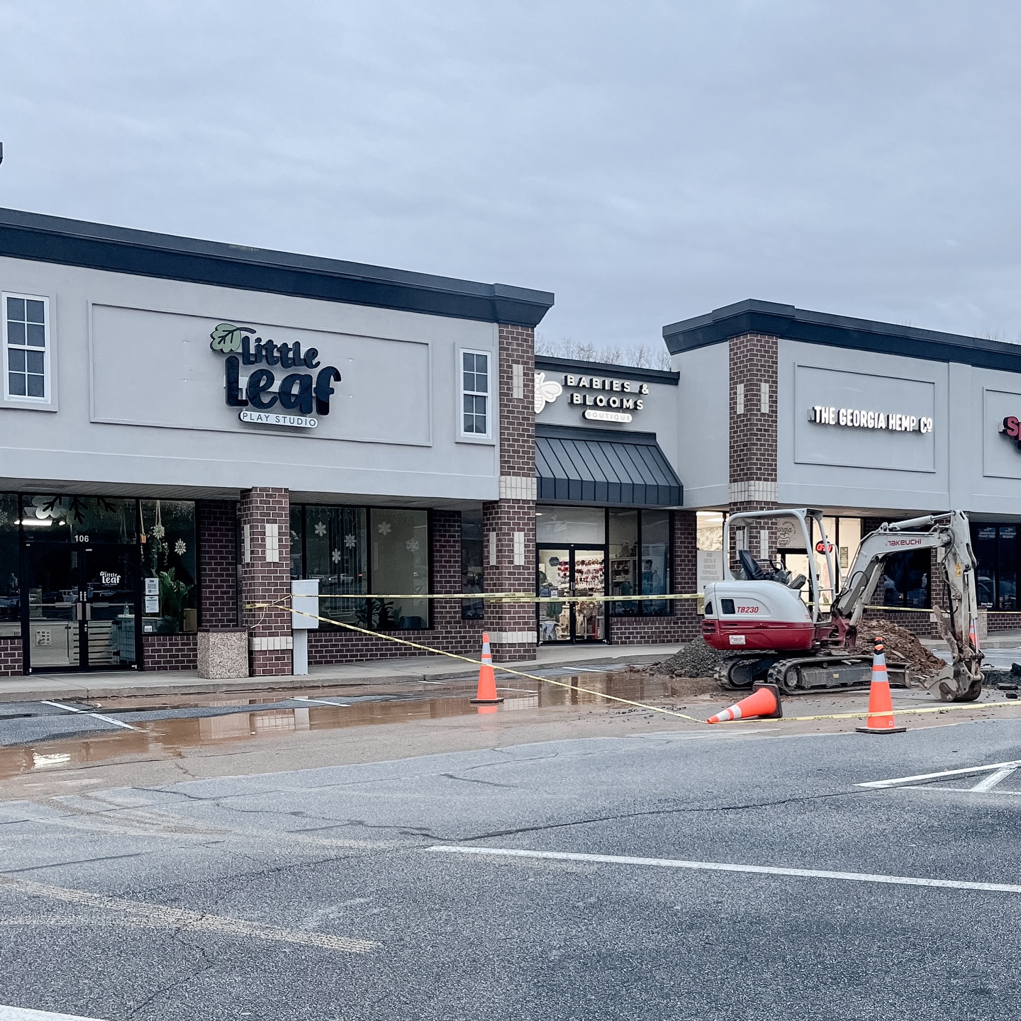 On top of possibly icy and unsafe driving conditions this weekend, a pipe under our building broke. We will be closed Sun- Tues to allow repairs and restoration to our plumbing.
Please check our website and social media for updates as we monitor the weather and our plumbing repairs.
Thank you for understanding.