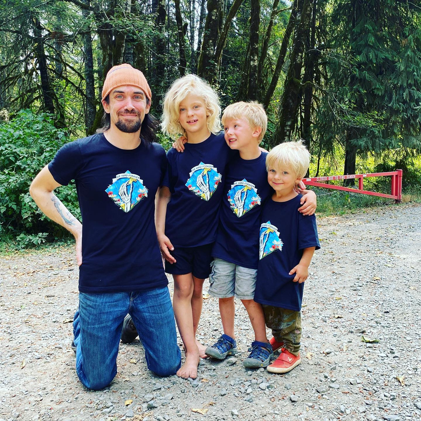 It is always an adventure when we go out into the foods with @mushroom.marauder
Today we were foraging for lobster mushrooms. Filled our baskets with mushrooms and our time with great company! For the last couple years Adam has taken me and my boys into the woods many times. We all have learned so much and are so grateful!
Check out the Mushroom Marauder website (https://mushroommarauder.com/ ) for these amazing shirts, stickers, chlorociboria creations, and more!
PS- did you know that @suzimccrae1 (the artistic genius behind the mushroom marauder gear) is illustrating our upcoming Adventure Journal?
#wildandbarefootadventures #mushroommarauder #fullbaskets #mushlove #foraging #foragingwithkids #mushroomhunting #getoutside #1000hoursoutside #mushroomhike #lobstermushrooms #mushroomseason #intothewoods