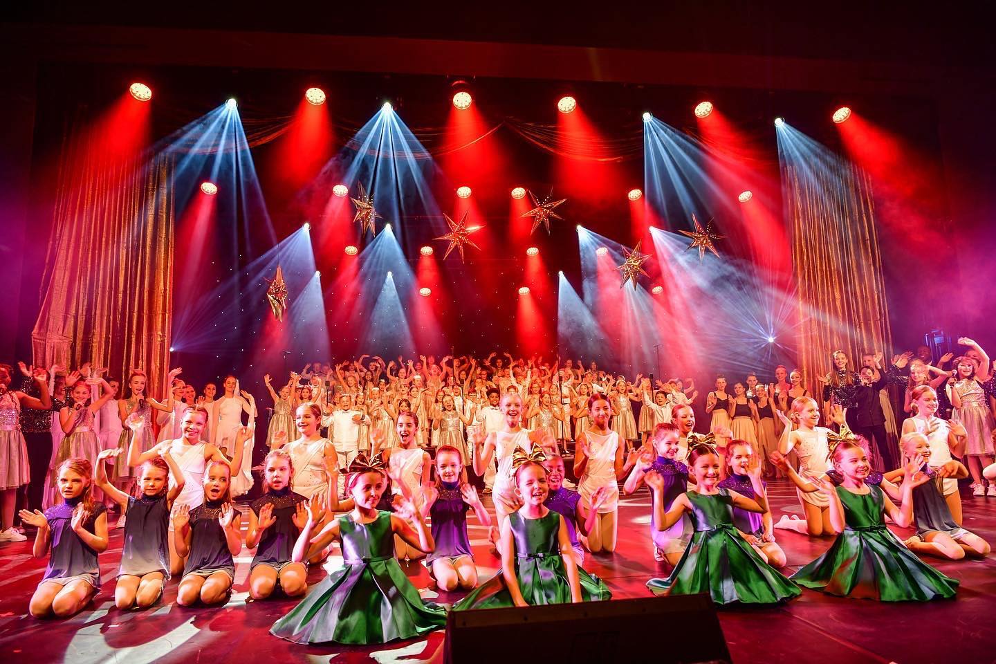 Christmas Gala 2022!
Wir sind so dankbar!! Mehr Bilder folgen!! Danke an Reinhold Krossa 📸 @gospelprojektruhr