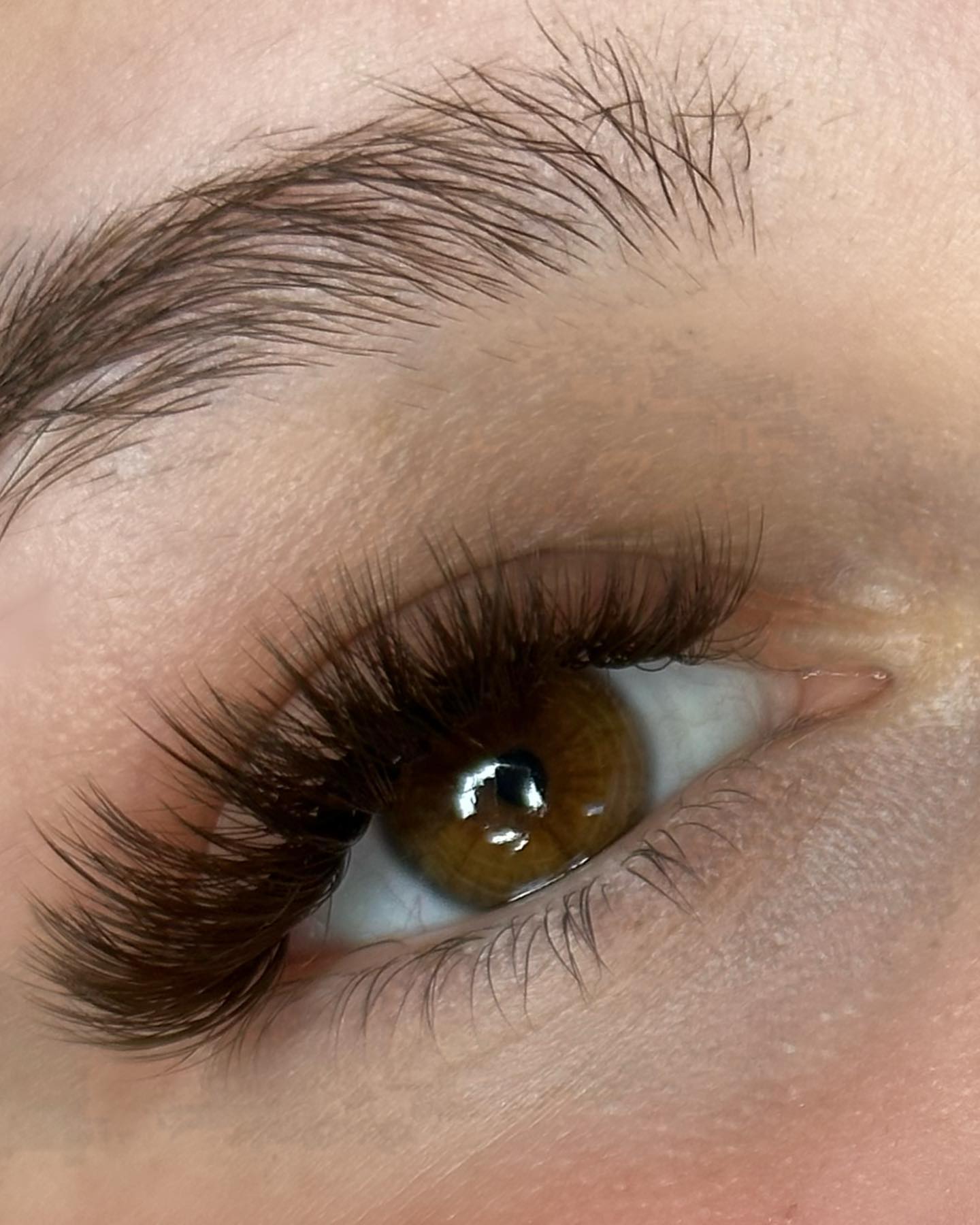 I am loving brown lashes more and more! #wispylash 🤎🤎🤎
#brownlashes
#volumelashes #volume #lash #lashextensions #hybridlashes #lashboss #esthetician #lashes #browneyes #scottsdale #entrepreneur #arizona #scottsdalearizona #mystudio #loveyourlashes #beautifuleyes
