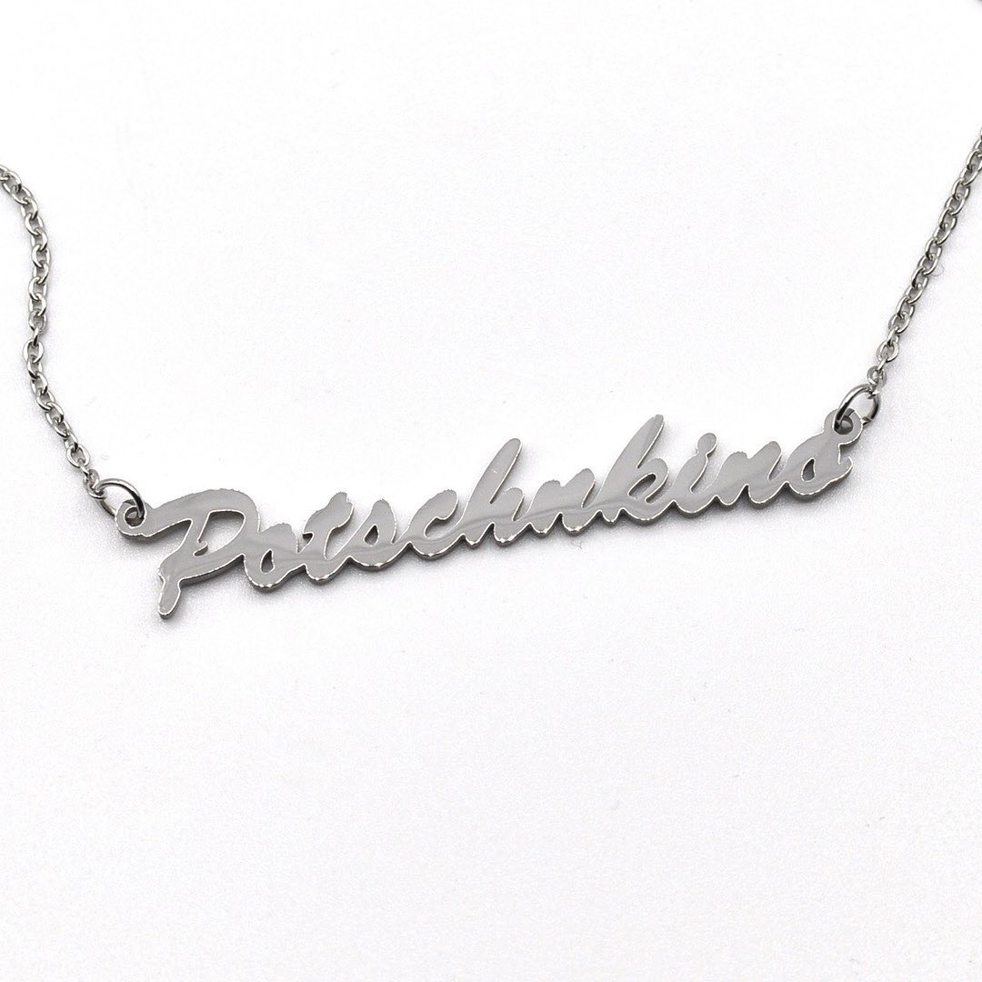 Kino ❤️ wir vermissen dich!
Auf Dauer ist das Potschnkino einfach kein Ersatz, auch wenn das Wetter gerade perfekt dazu einlädt. Und wer jetzt nicht weiß, was das ist: im Potschnkino war jeder schon einmal. Die coolen Kids sagen da jetzt Netflixen dazu, haben wir so gehört.
Und so schön es auch im ranzigen Jogger auf der Couch vor den neuesten Serienhits ist, irgendwann fehlt dann doch die große Leinwand!
⠀⠀⠀⠀⠀⠀⠀⠀⠀
⠀⠀⠀⠀⠀⠀⠀⠀⠀
#kinokultur #wienkultur #potschnkino #kinoliebe #kinowien #kulturerhalten #wienergold #bussibaba #oida #talklikemundl #wien #vienna #wienerisch #wienliebe #wienerwortschatz #schmuckaufwienerisch #wienistanders #wortschätze #wieneralltag #viennadaily #wienstagram #igersvienna #igersaustria #fromviennawithlove #wienmalanders #instavienna #viennalifestyle #faltersbestofvienna #viennanow